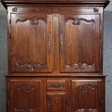 Important buffet deux corps époque Louis XV en chêne massif