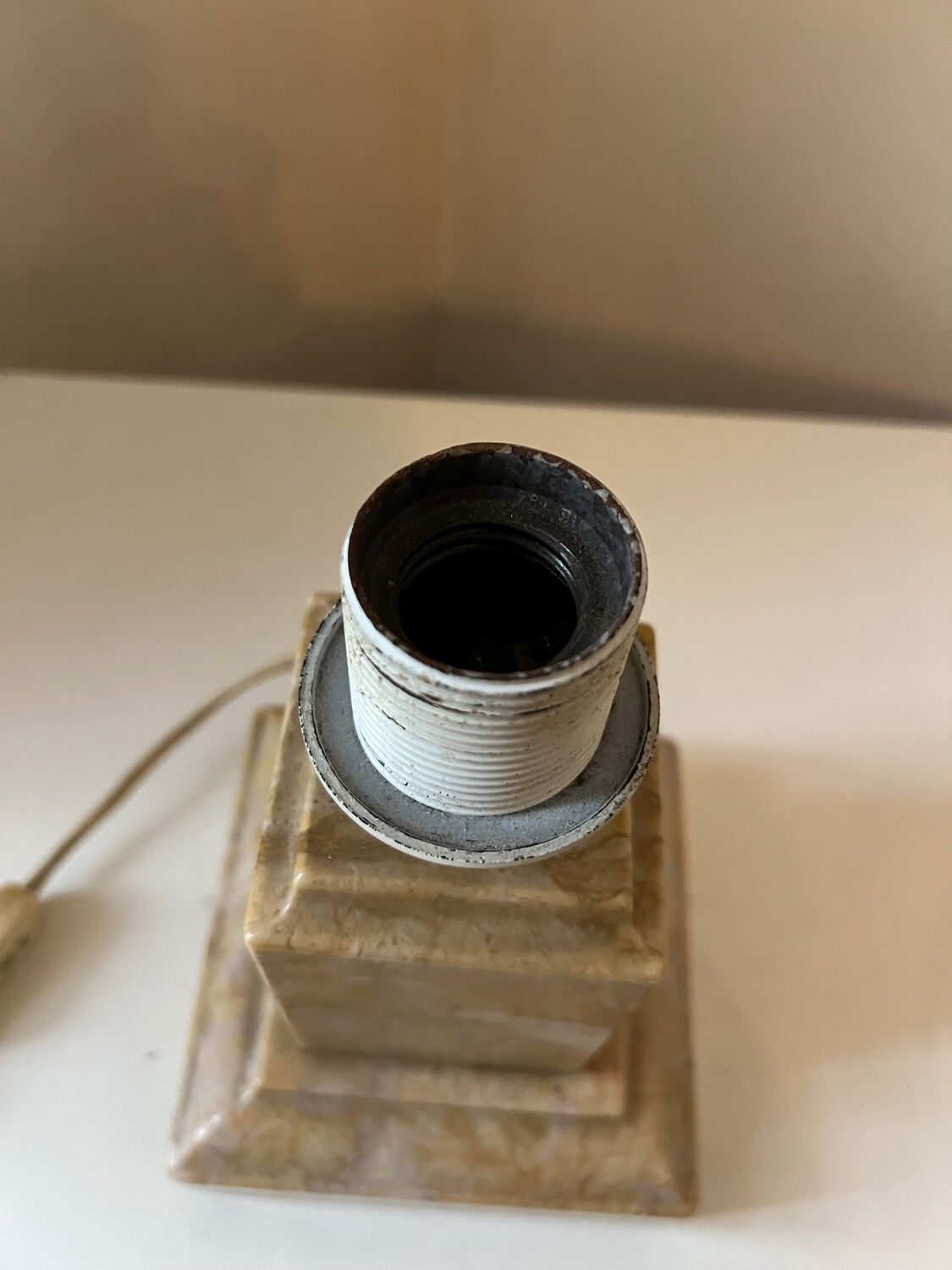 Vintage art deco beige marble lamp base