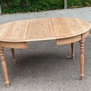 Round extendable dining table Louis Philippe stripped in solid cherry wood 1