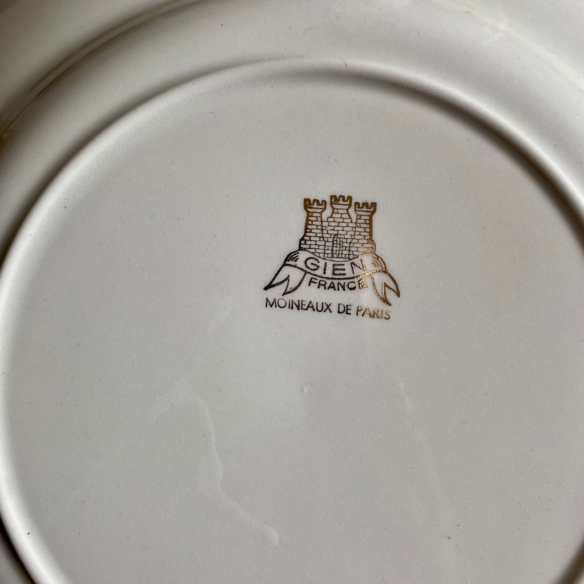 Set of 6 vintage flat plates, model Moineaux de Paris de Gien
