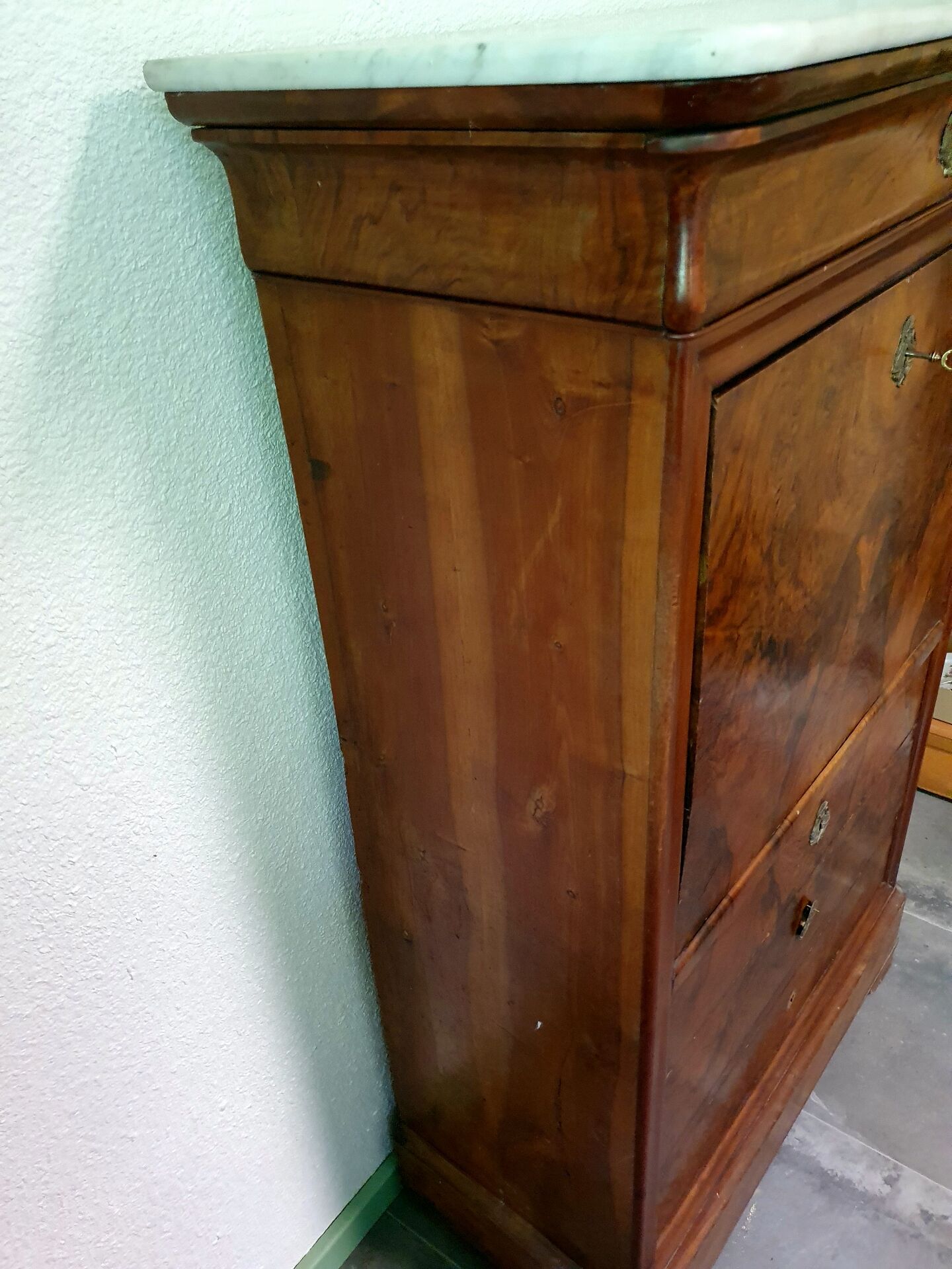 Former secretary Louis-Philippe in walnut and marble – 19th century