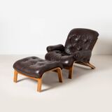 Set of Ry Wing lounge chair and ottomanby by Elsa and Nordahl Solheim