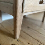Vintage 5-drawer chest of drawers in waxed solid pine.