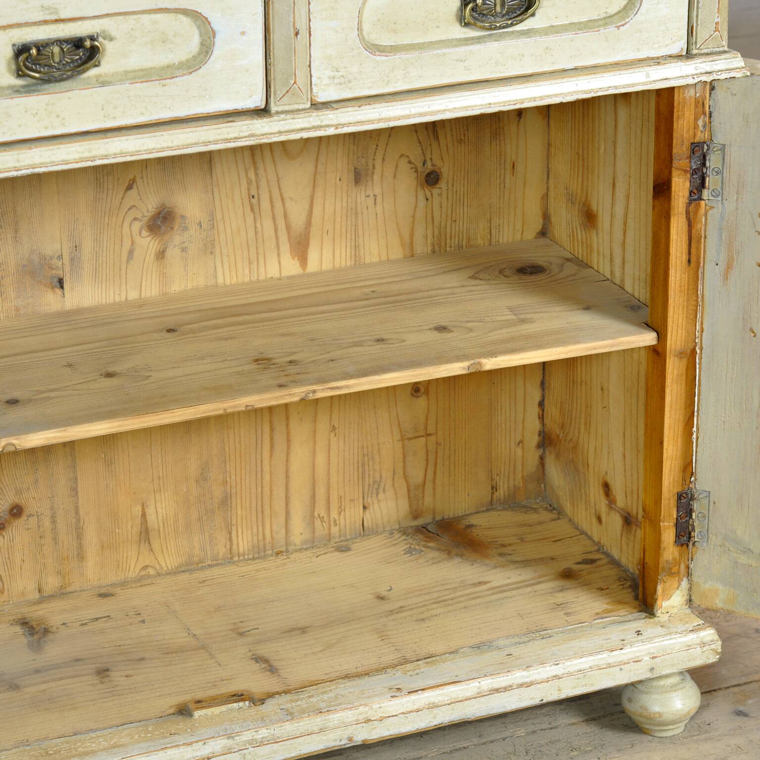 Pine dresser, 1910’s
