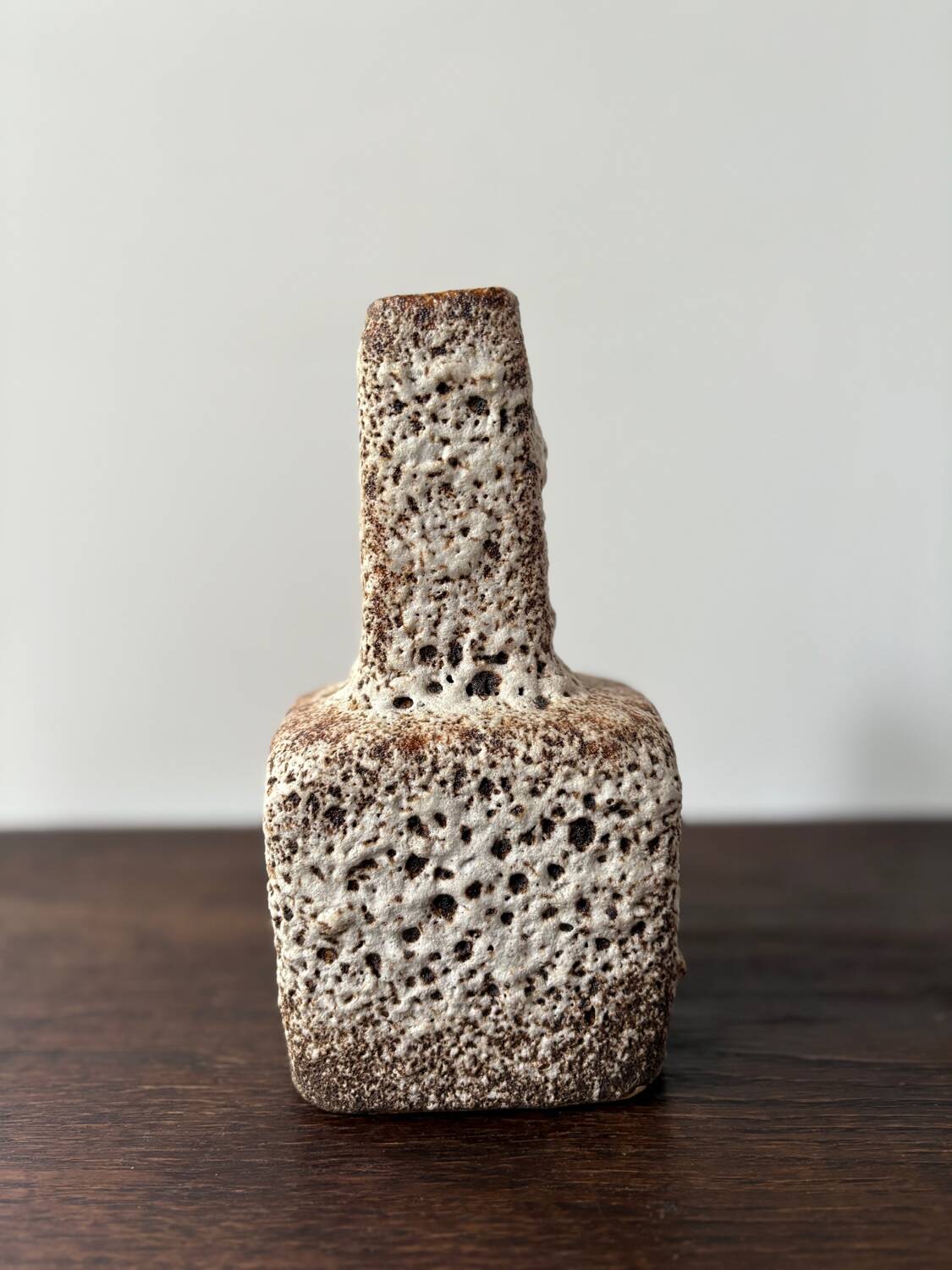 Vase en céramique fat lava années 60 marron et beige pays bas