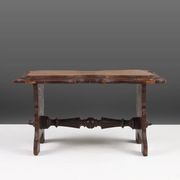 Tabouret rustique en bois provincial, France, années 1880.