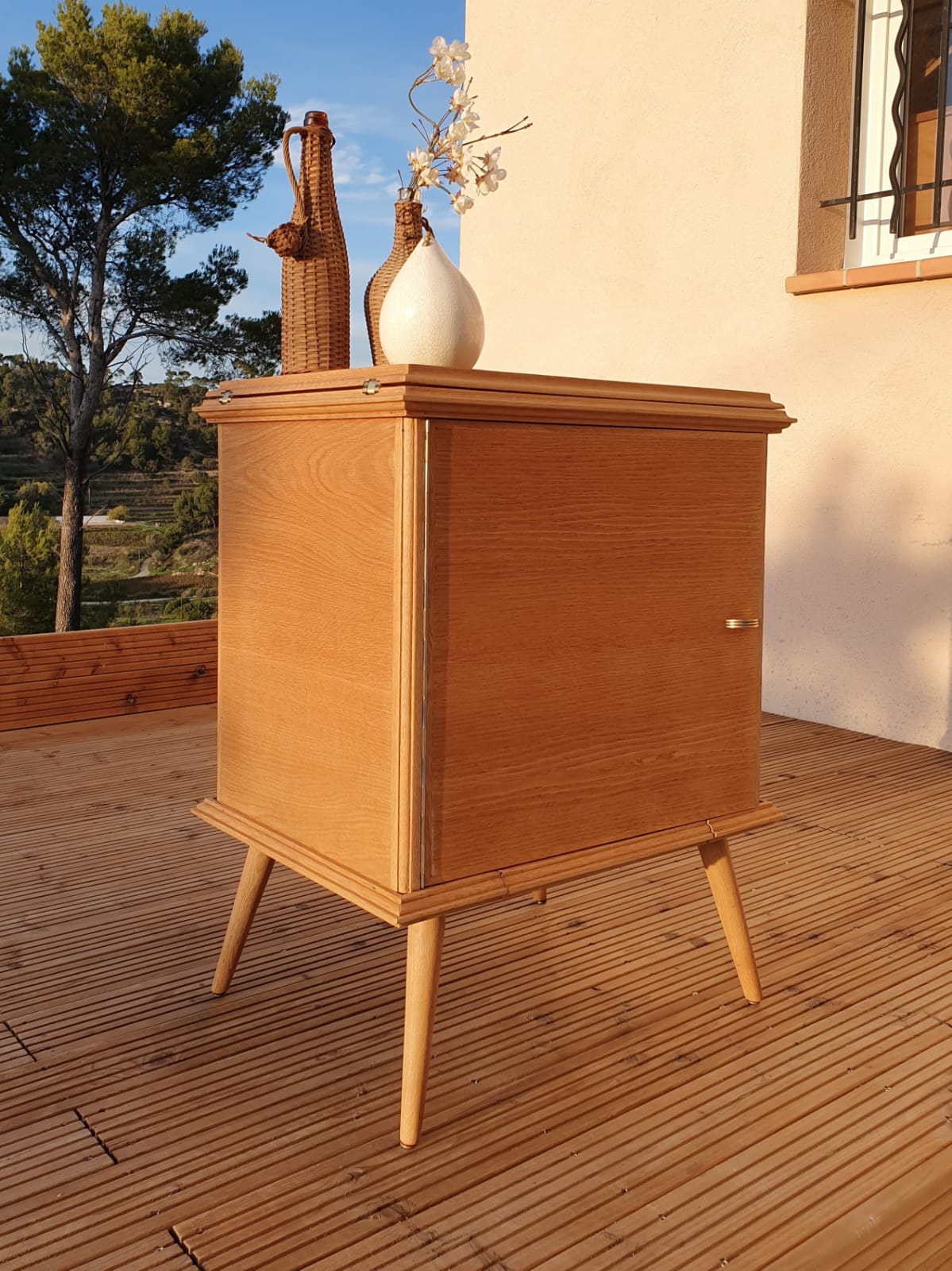 Vintage sideboard with compass feet
