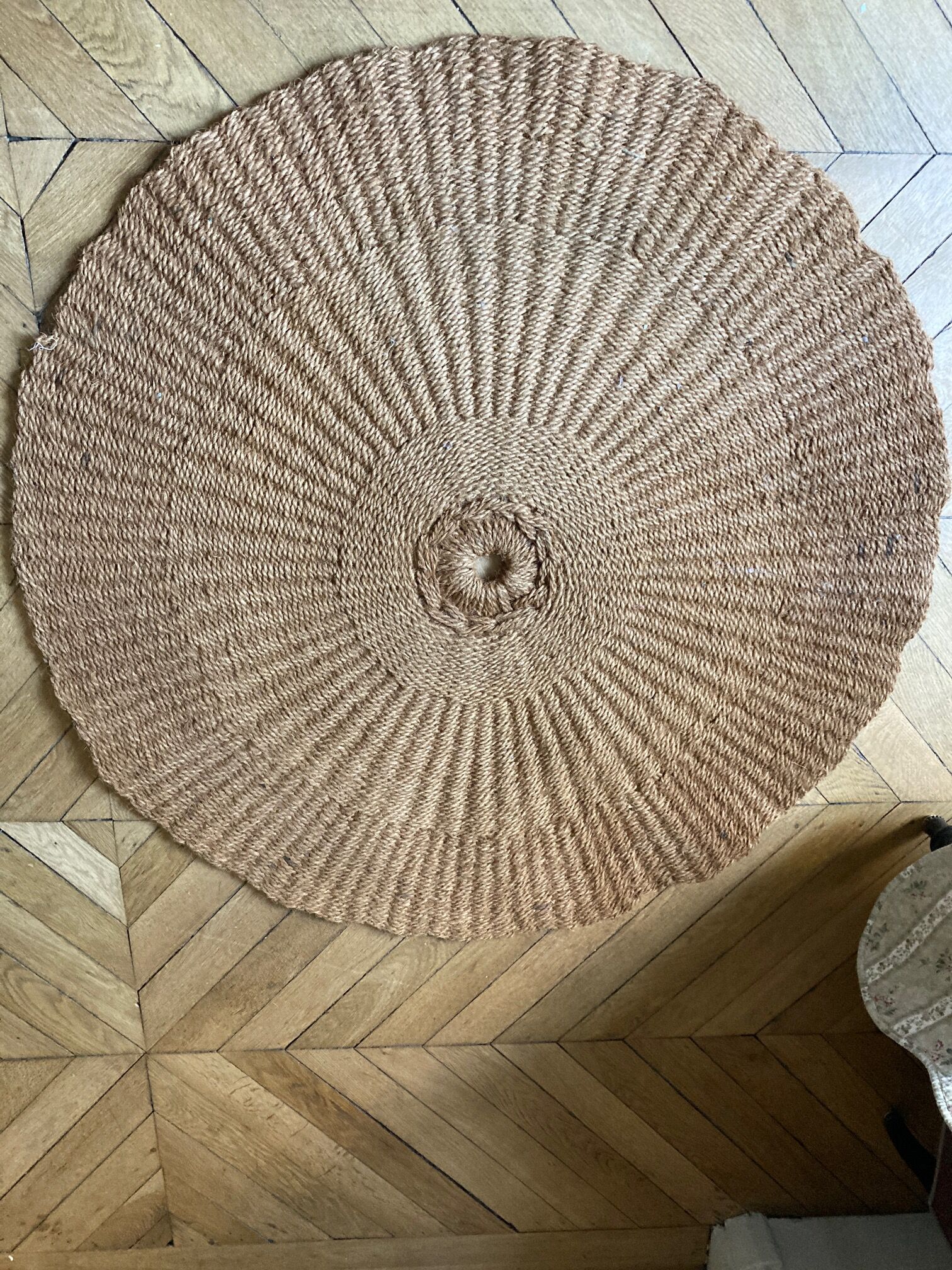 Round carpet "scourtin de Nyons"