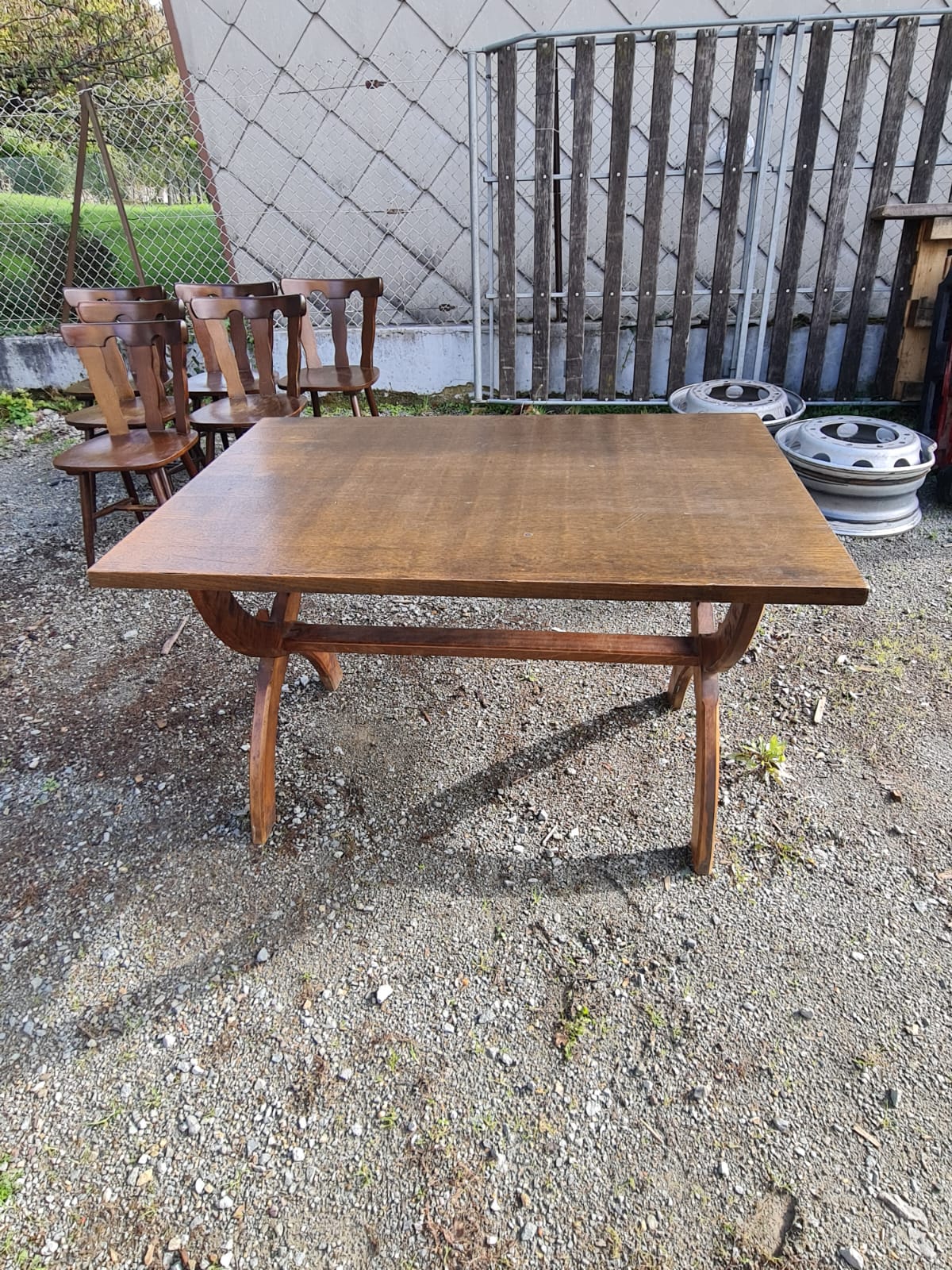 Table à manger bois de chaîne