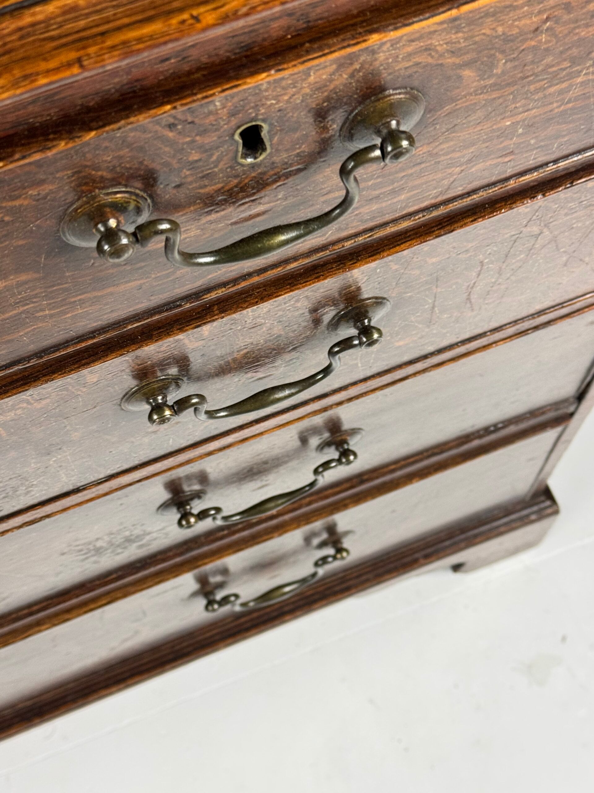 Commode anglaise antique 1780