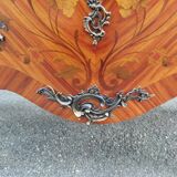 Louis XV chest of drawers in rosewood