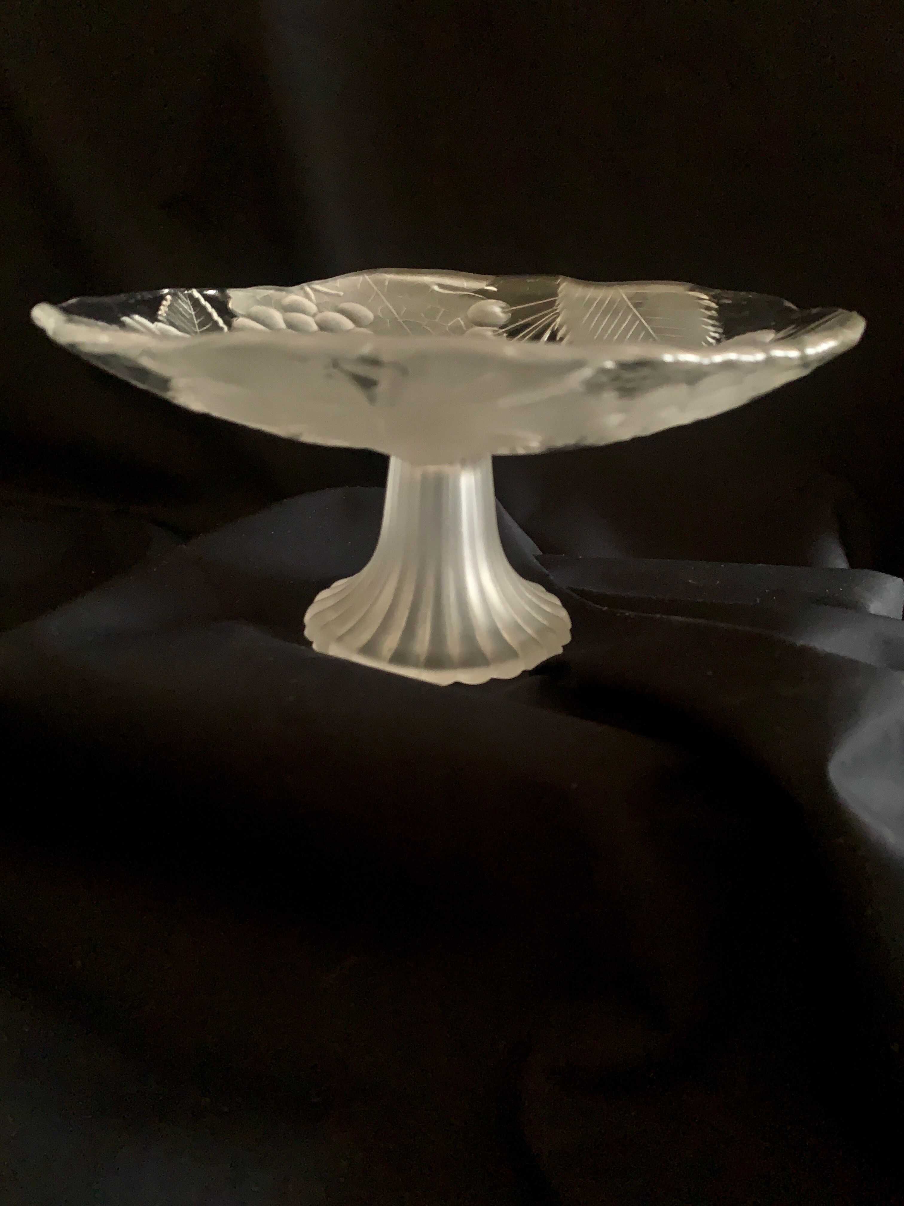 Fruit cup, glass, frosted décor and foot, bright