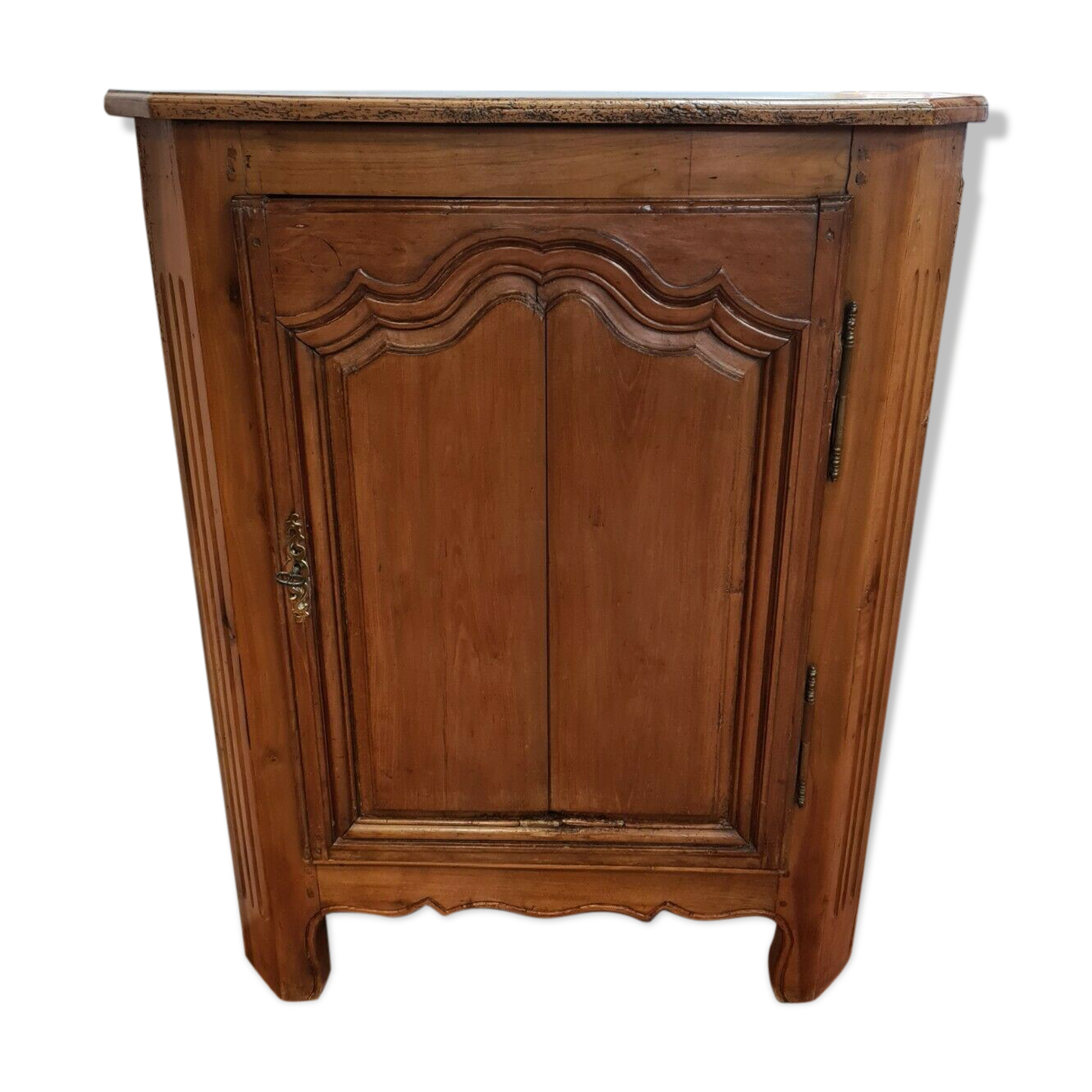 Bahut encoignure en merisier