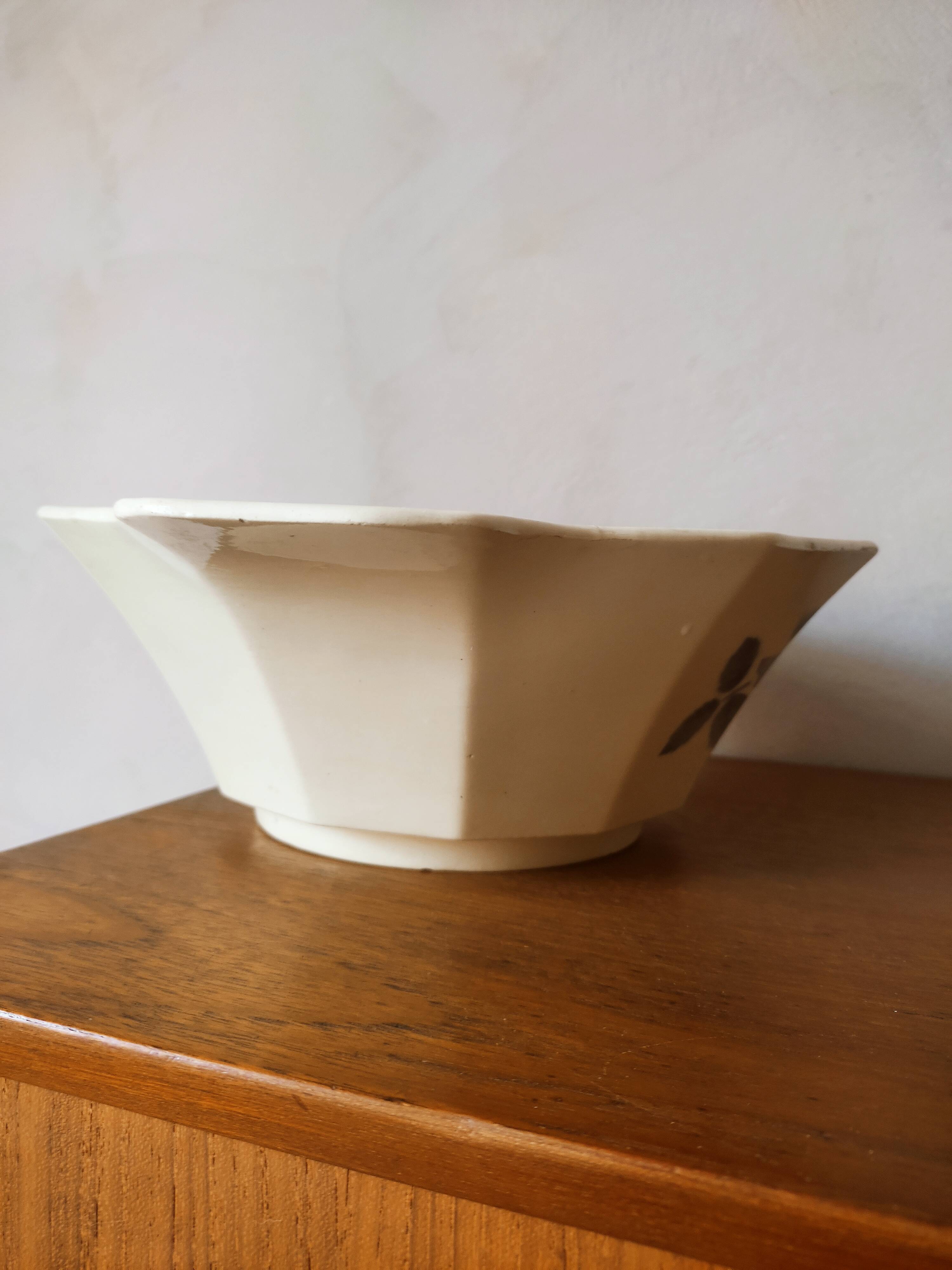 Salad bowl Digoin in faience