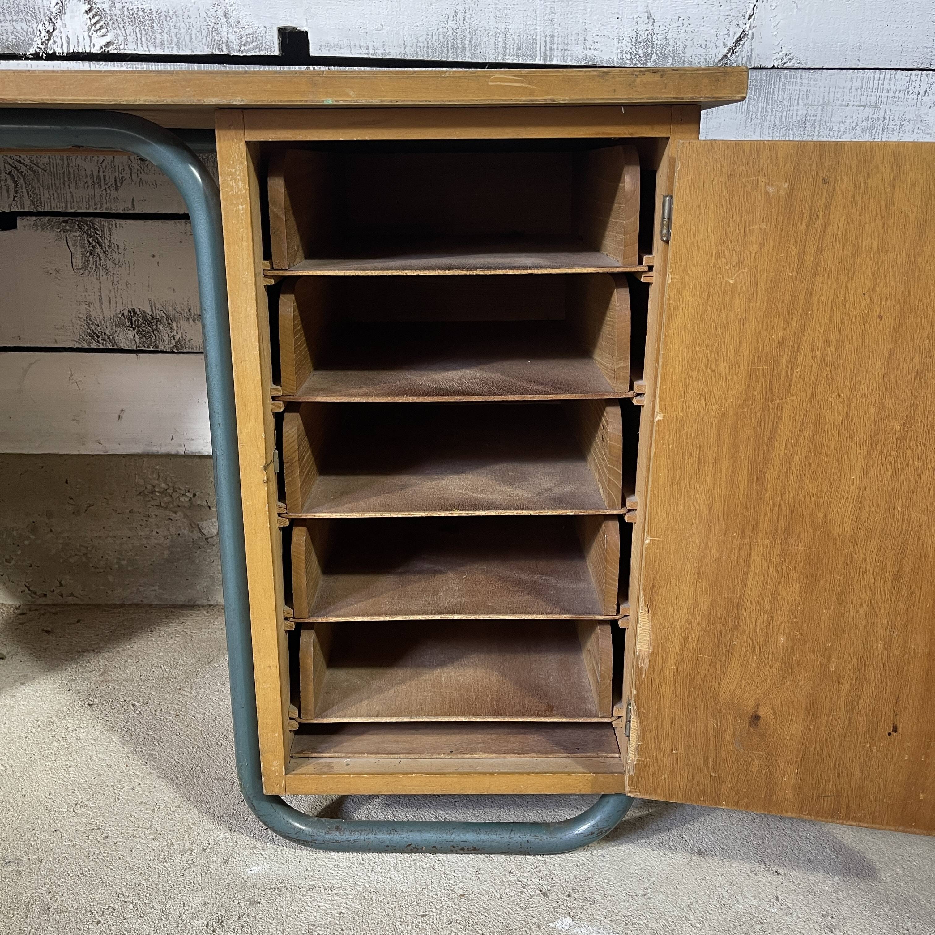 Children's desk with extension