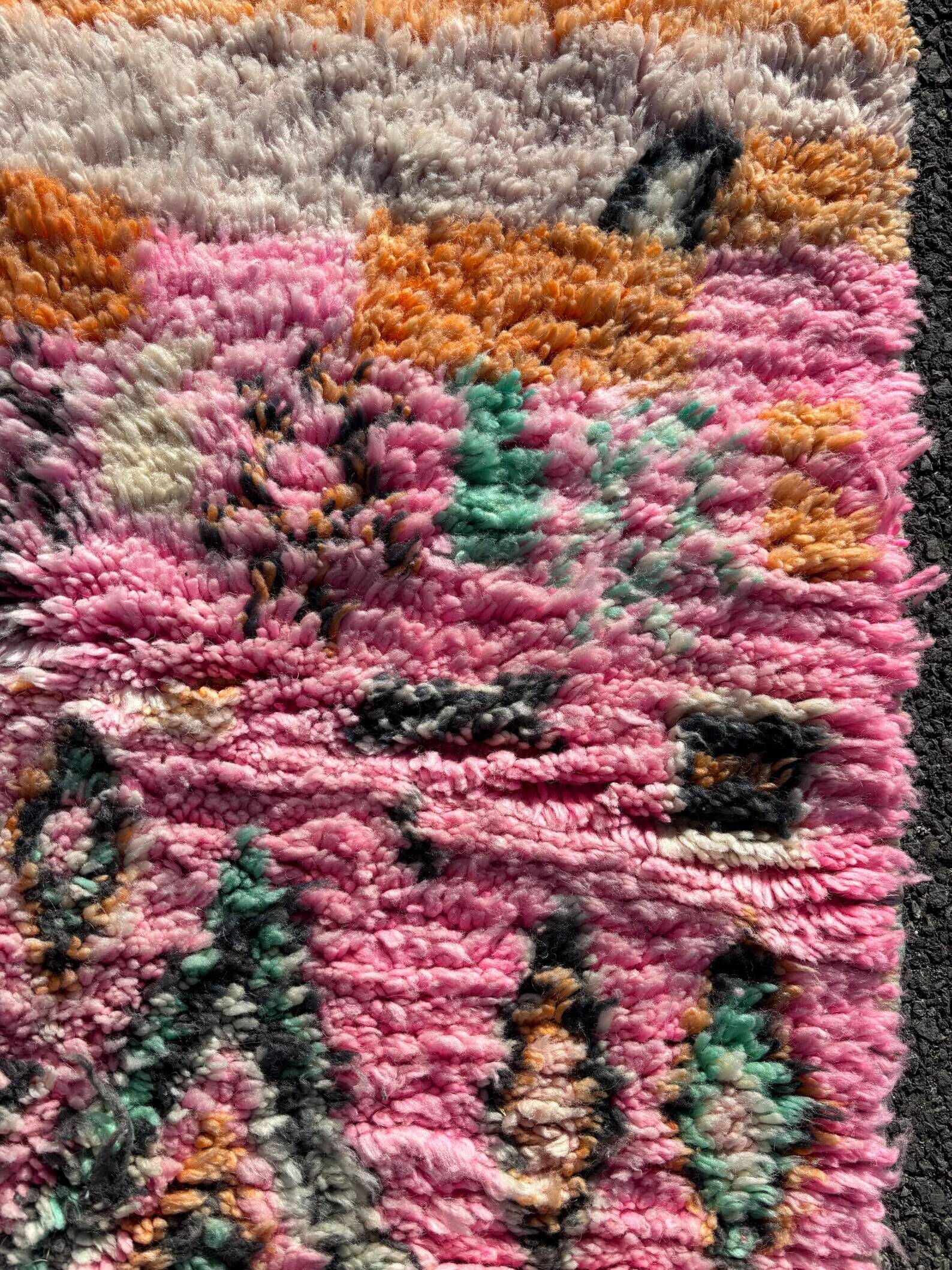 Moroccan Berber carpet Boujad pink made to measure – Colourful handcrafted carpet in l