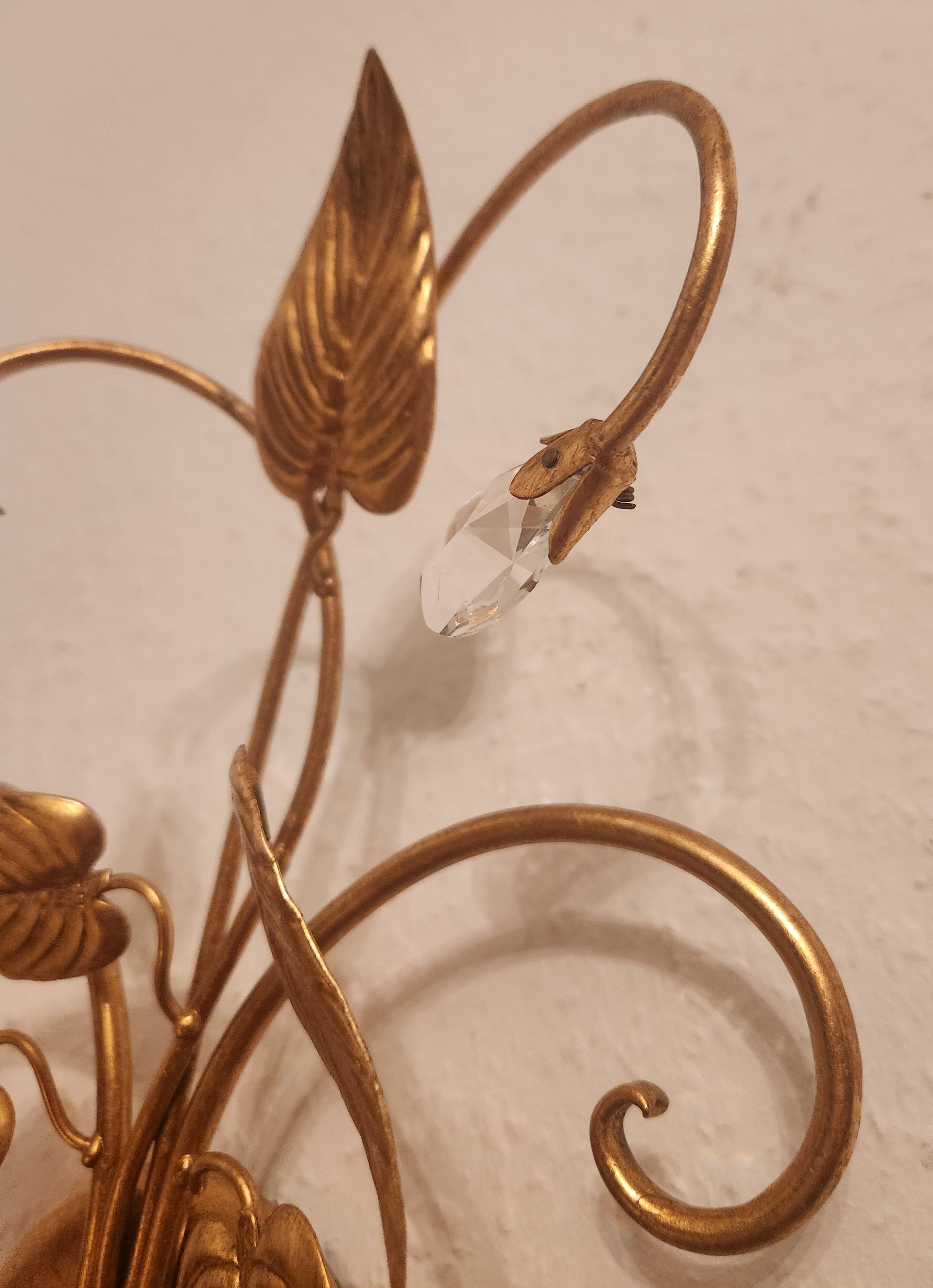Shabby Wandlampe vergoldet Blattgold Kristallelemente Hollywood Regency 70s