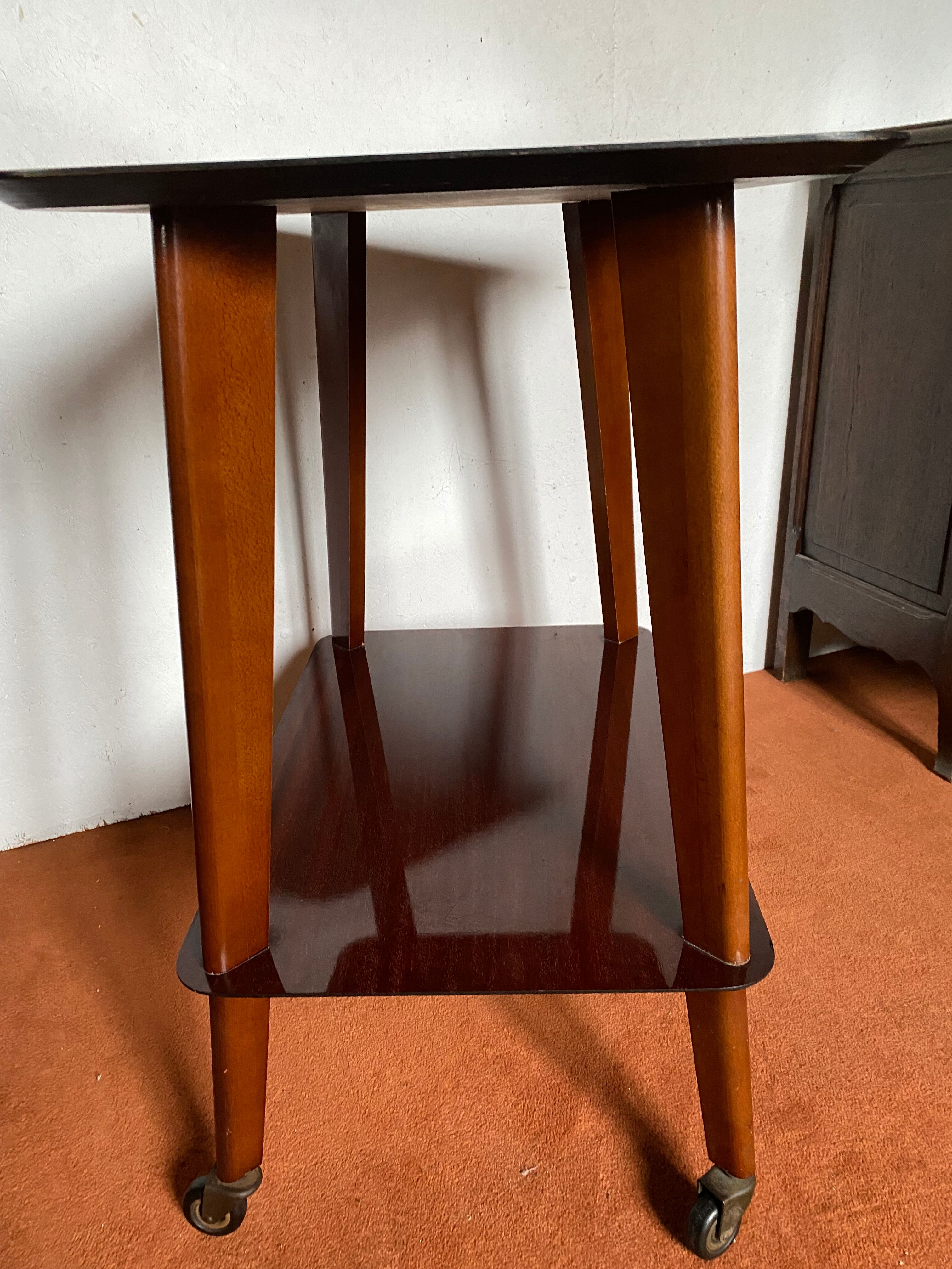 Table d'appoint