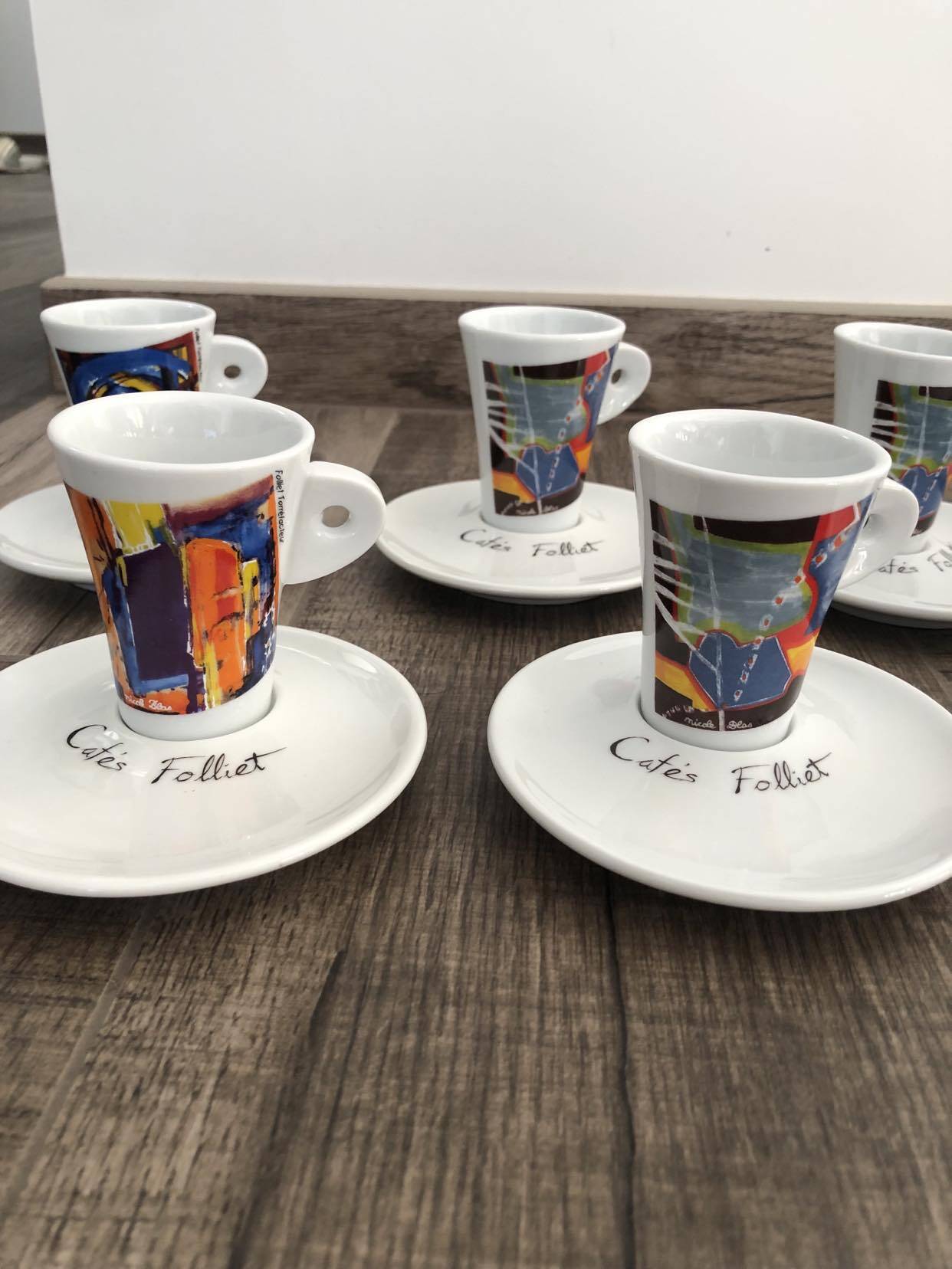 8 coffee cups with saucers - Cafés Folliet Collection