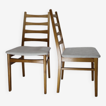 Paire chaises vintage en teck dessus velour cotelé blanc 1960 suède