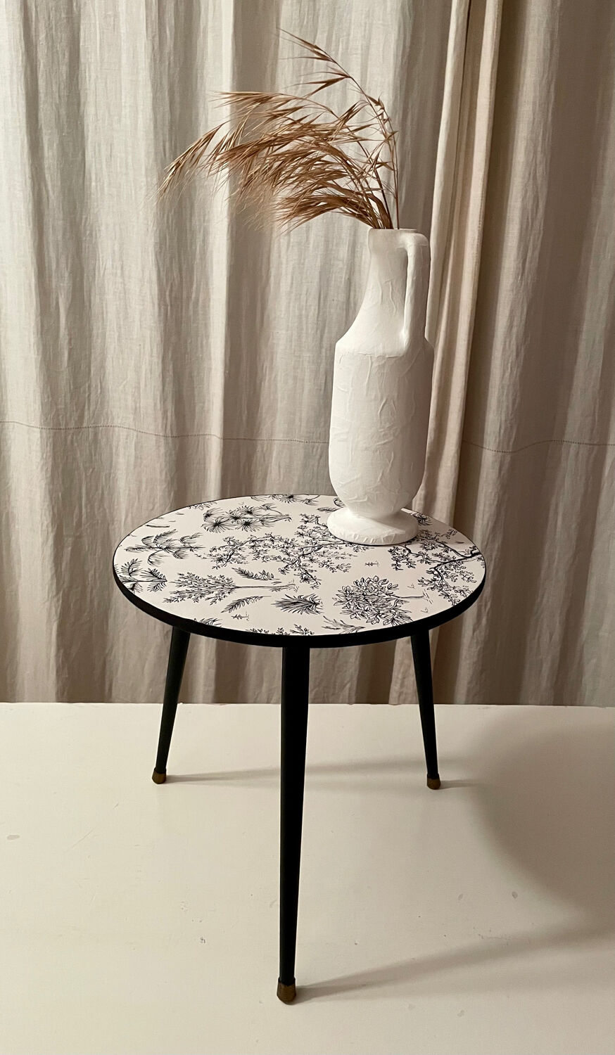 Petite table tripode guéridon