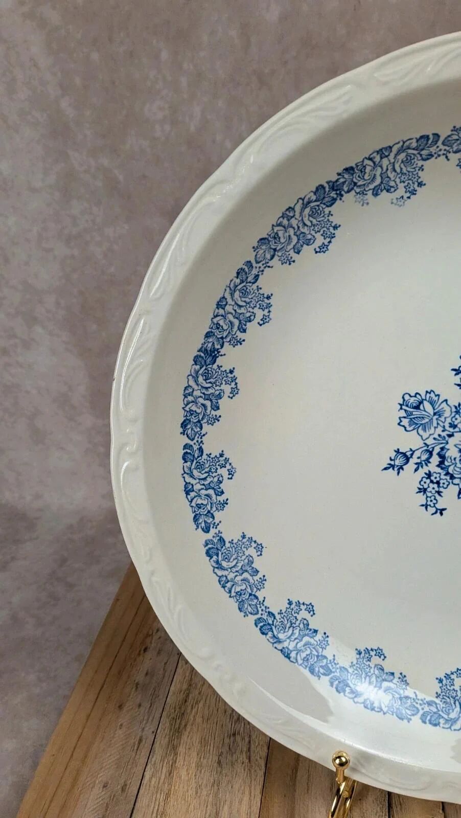 Round plate Digoin-Sarreguemines model Clovis