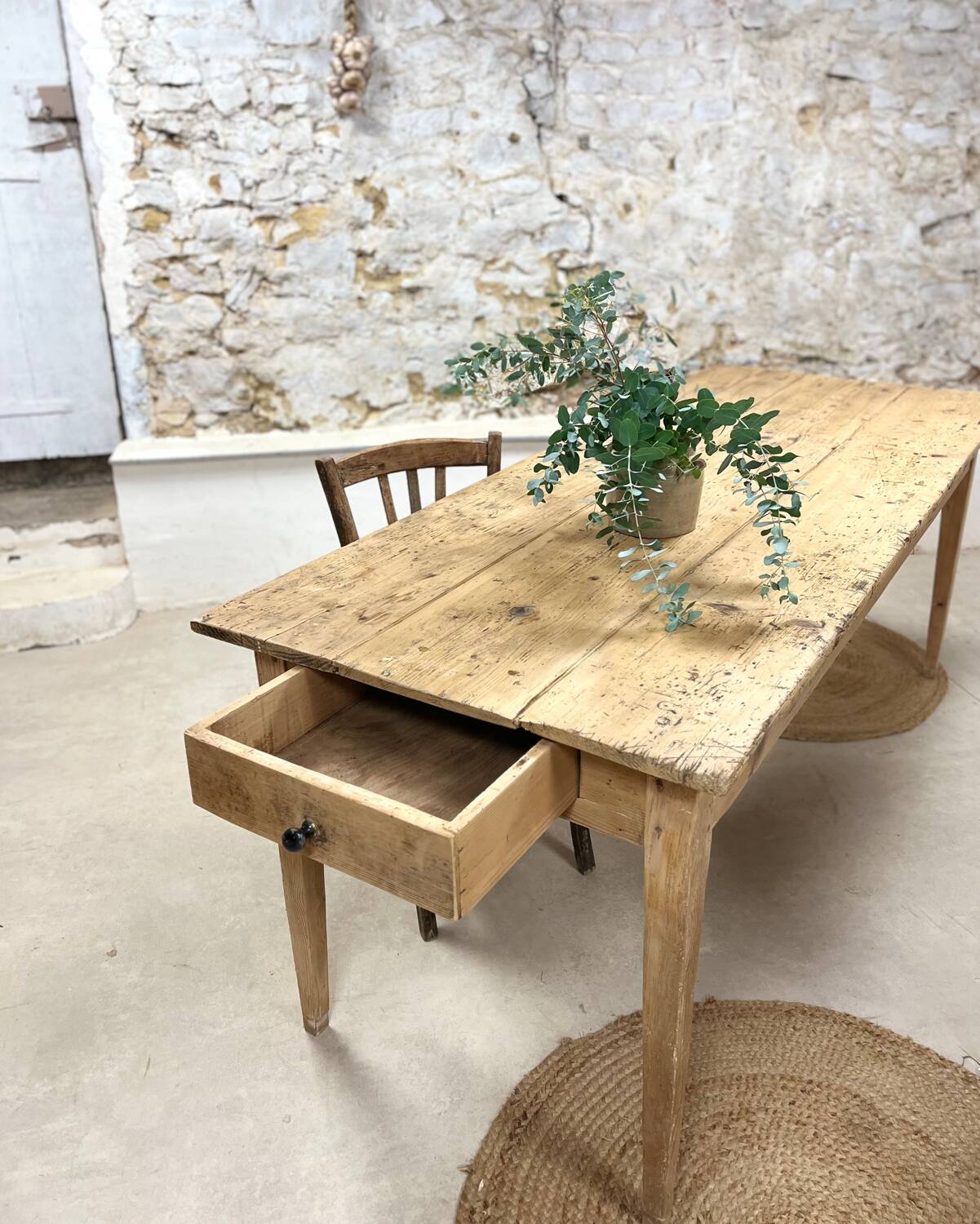 Farm table