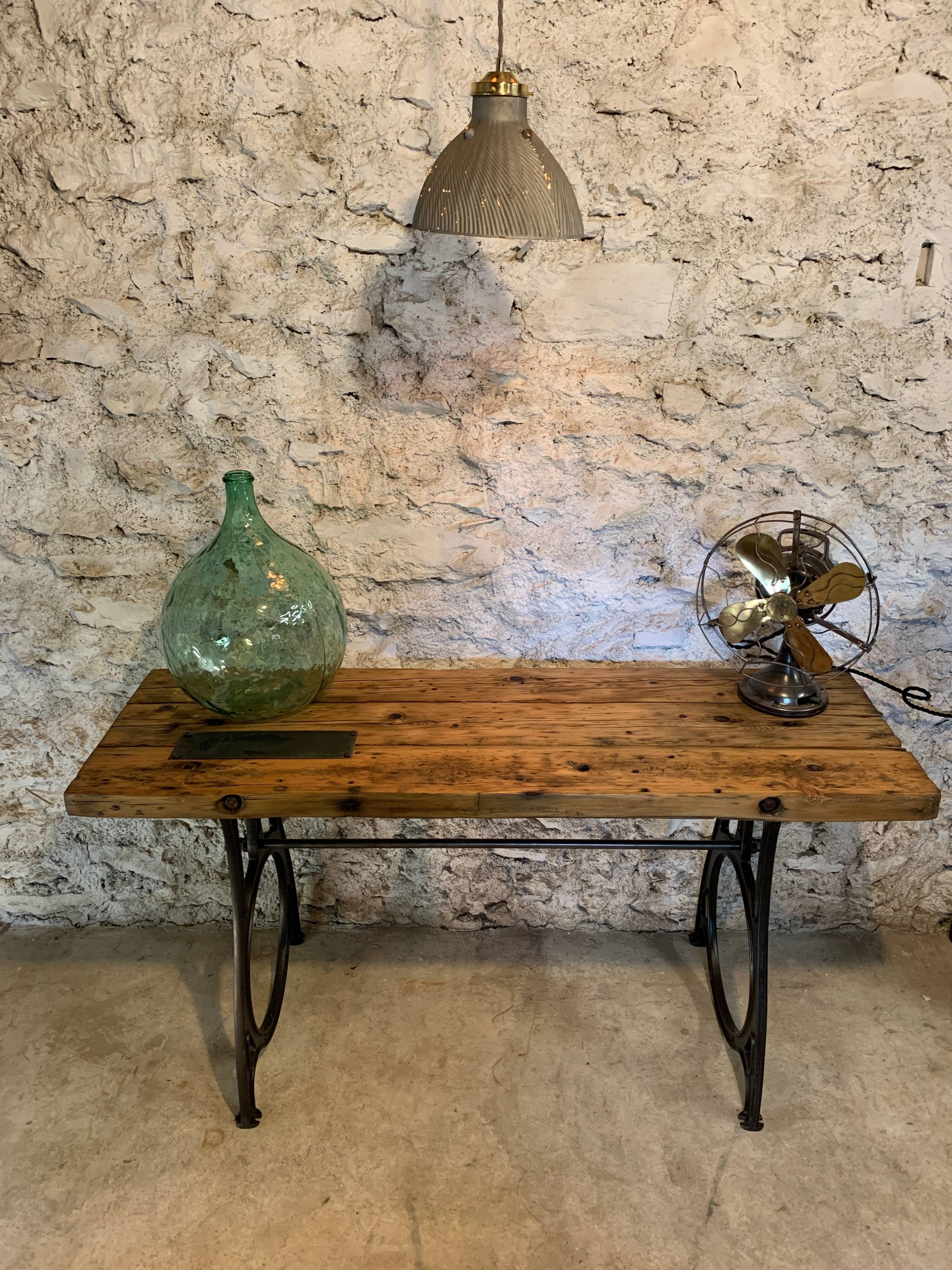 Established cast-iron stand shop console