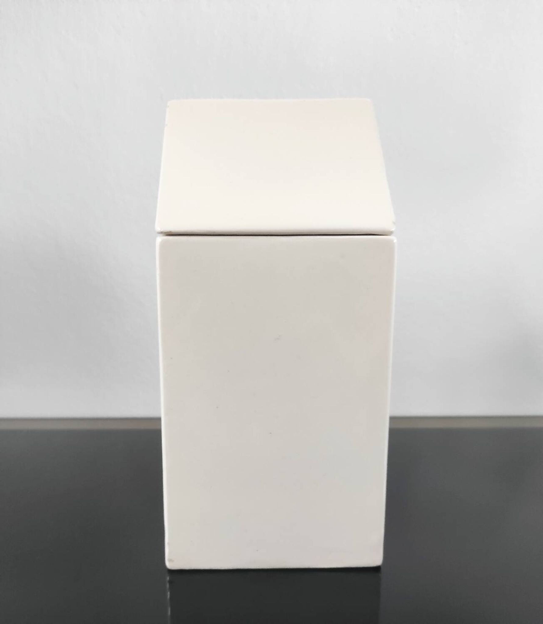 Vintage ceramic sugar box "Suiker"
