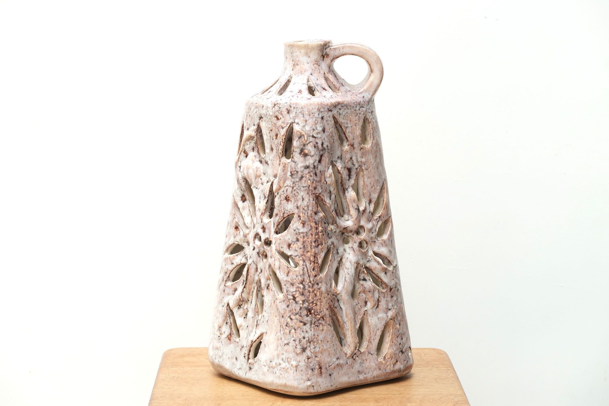 Openwork ceramic jar lamp signed Bonaudi Vallauris