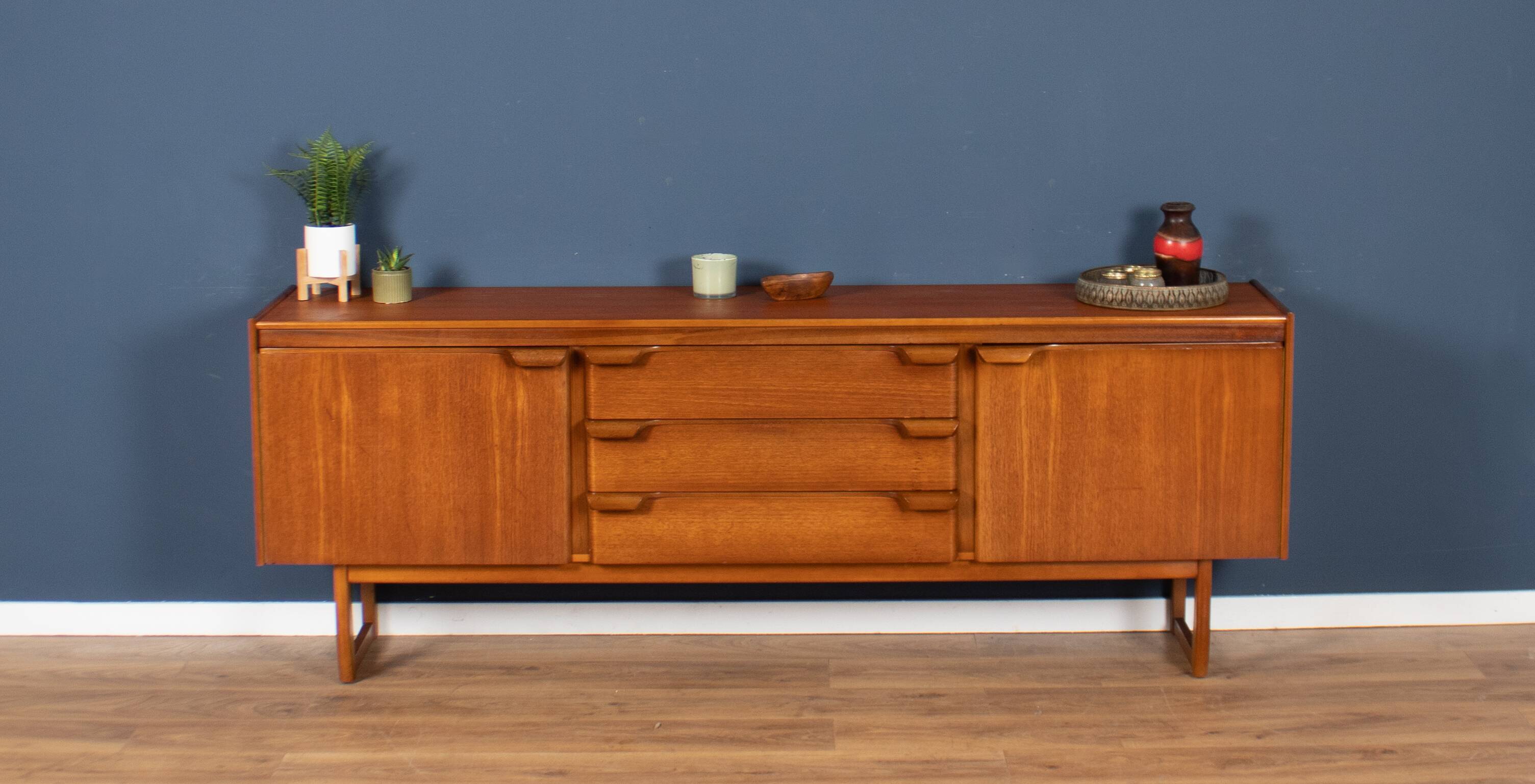 Buffet rétro en teck des années 1960 William & Lawrence Mid Century