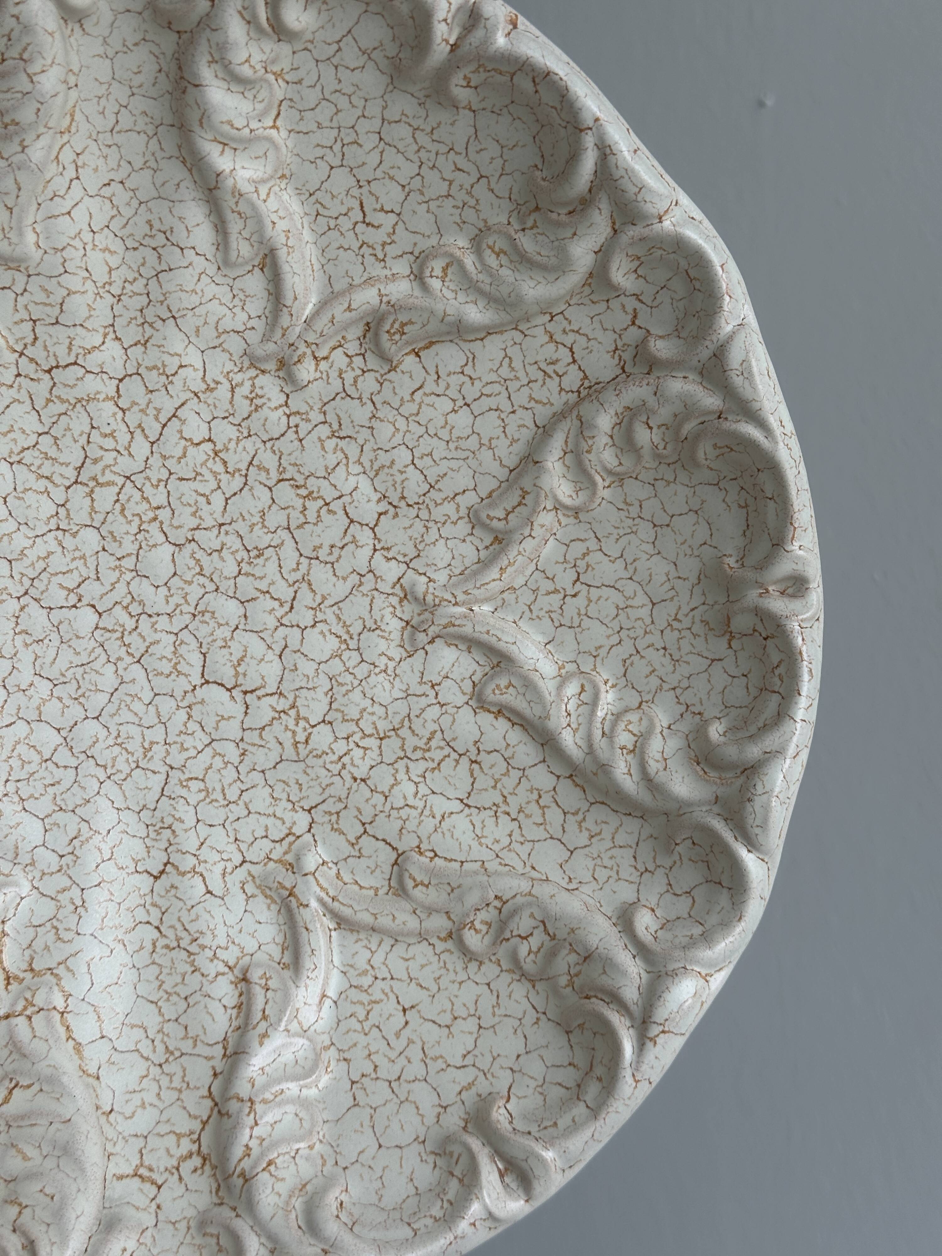 Coupe craquelée en céramique blanche