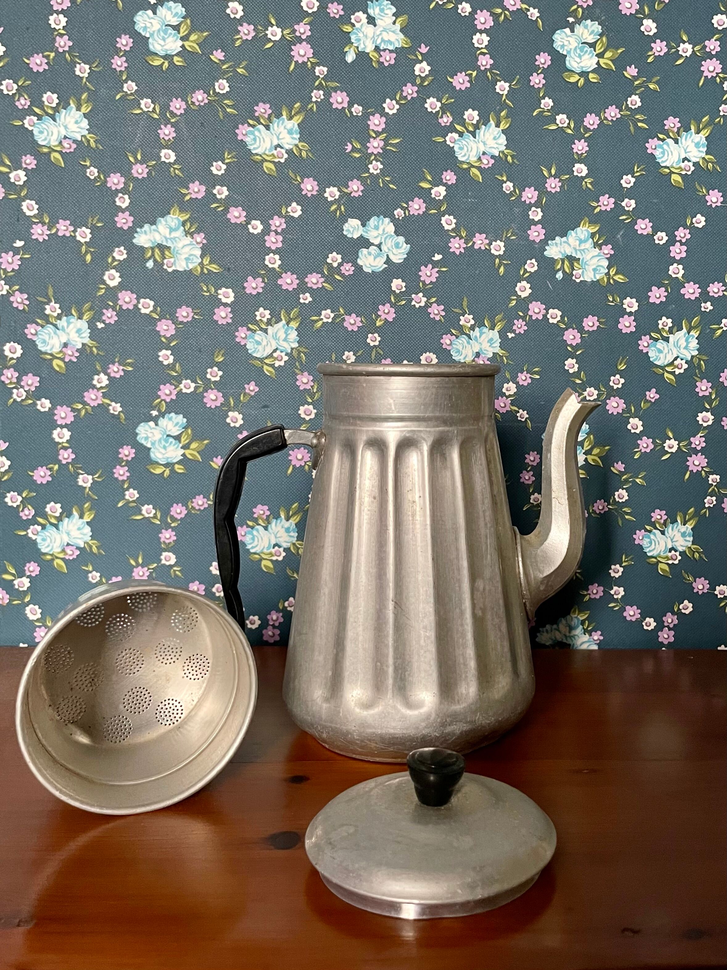 Aluminum coffee maker