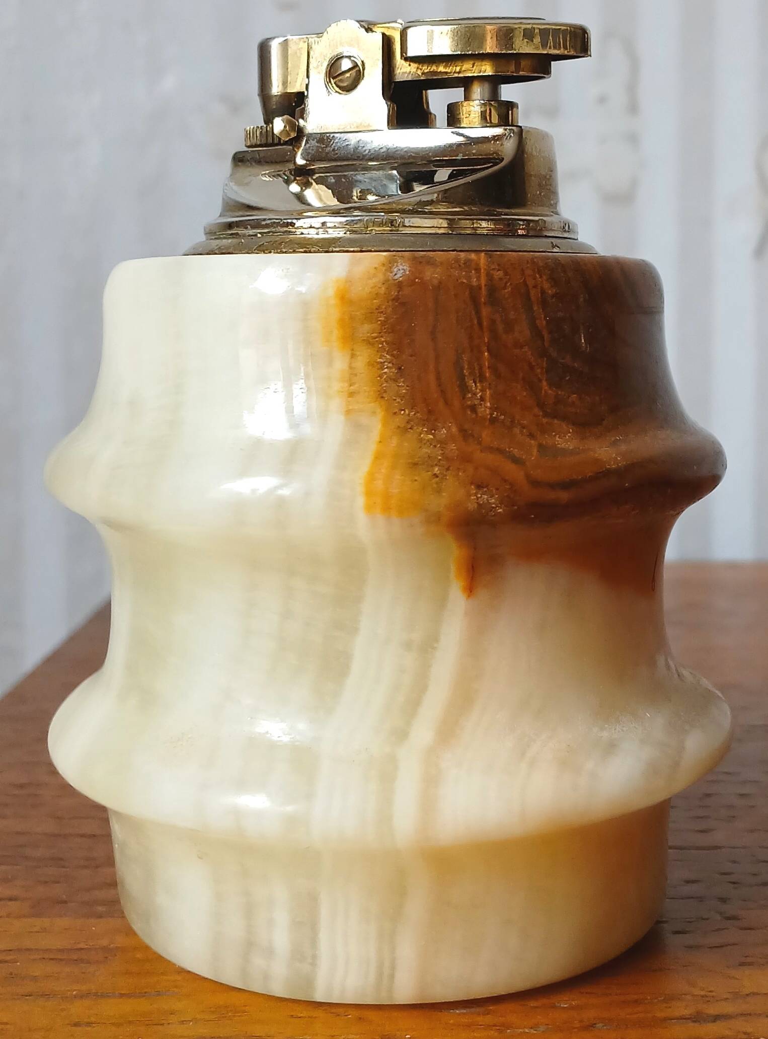 Amber Marbled Onyx Table Lighter