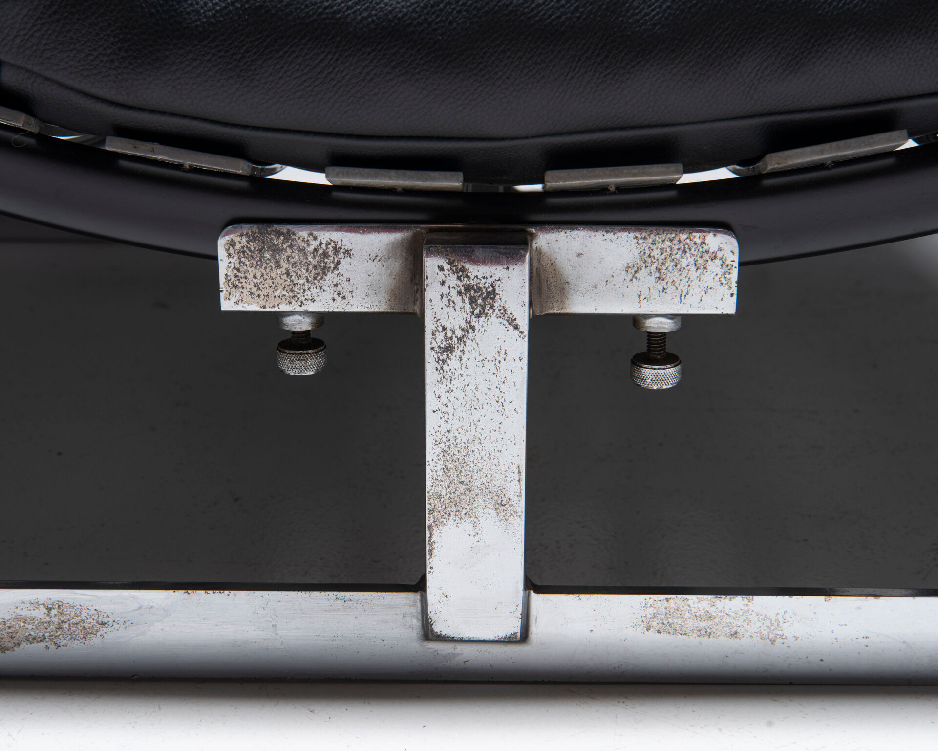 Fauteuil aved pouf de Roger de Winter, années 1960, Belqique