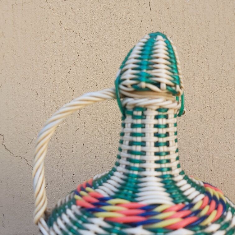 Vintage viresa scoubidou bottle