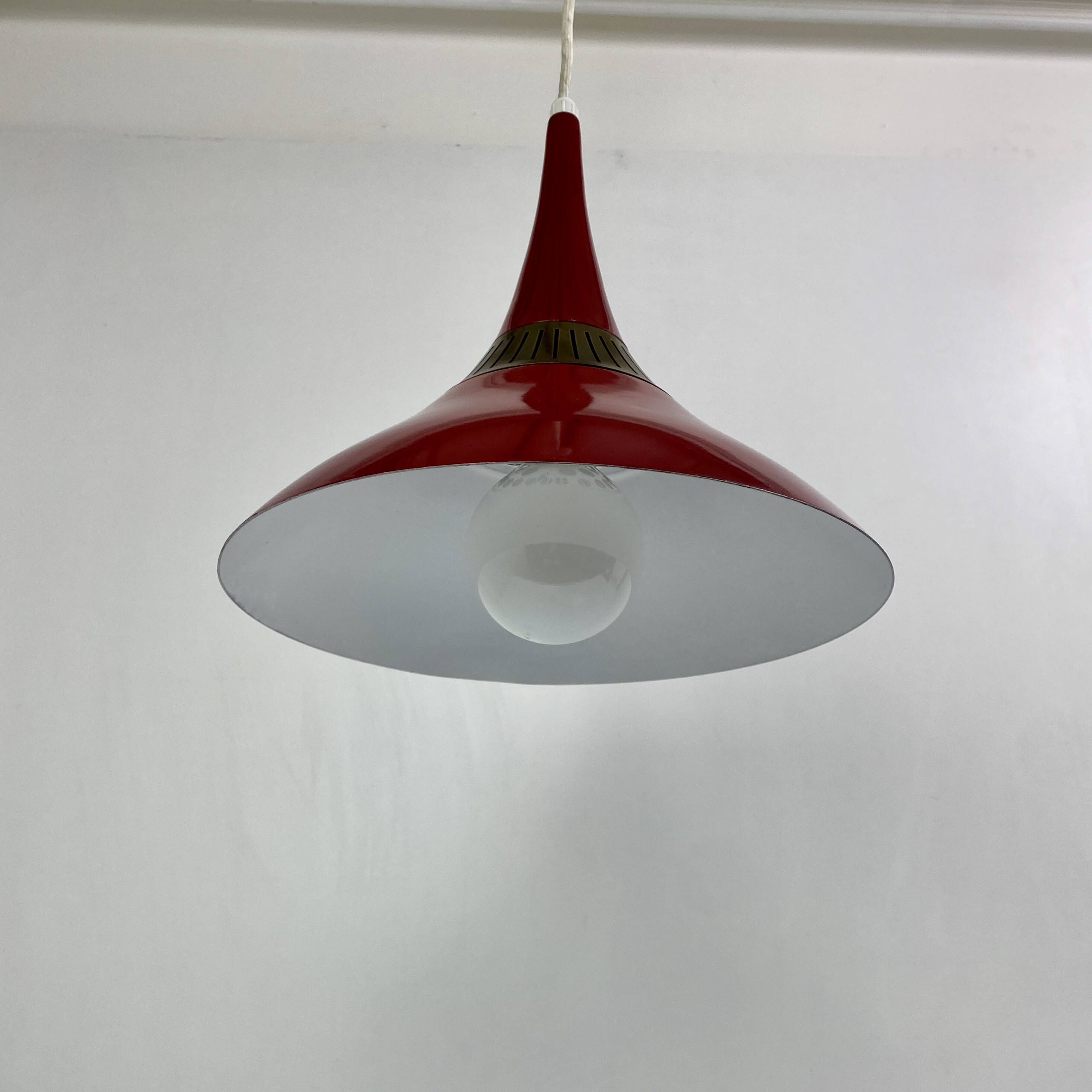 Scandinavian pendant light in red metal and brass, 1960