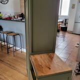 Asymmetrical cabinet