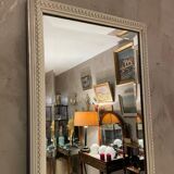 Beveled mirror