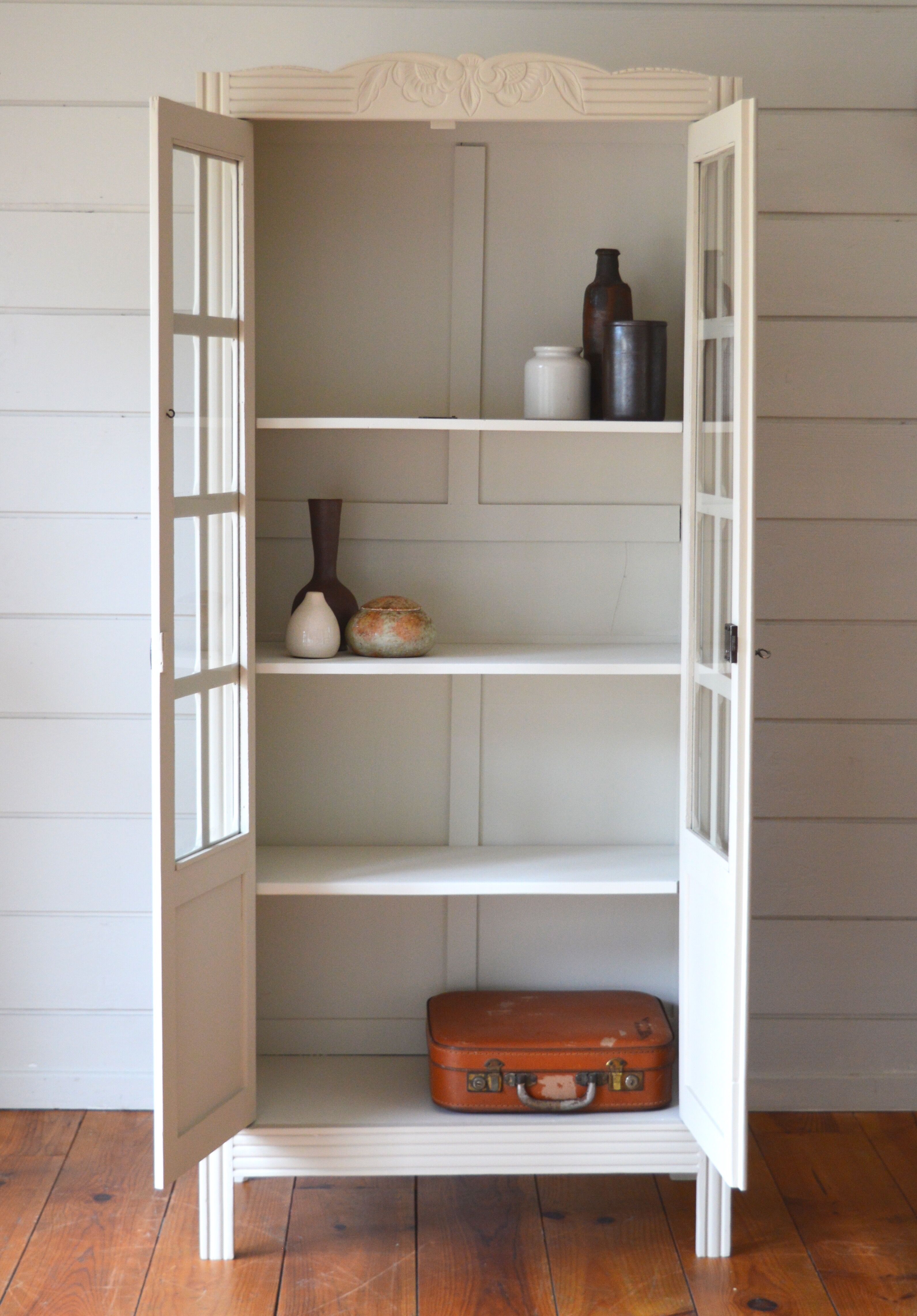 Display cabinet