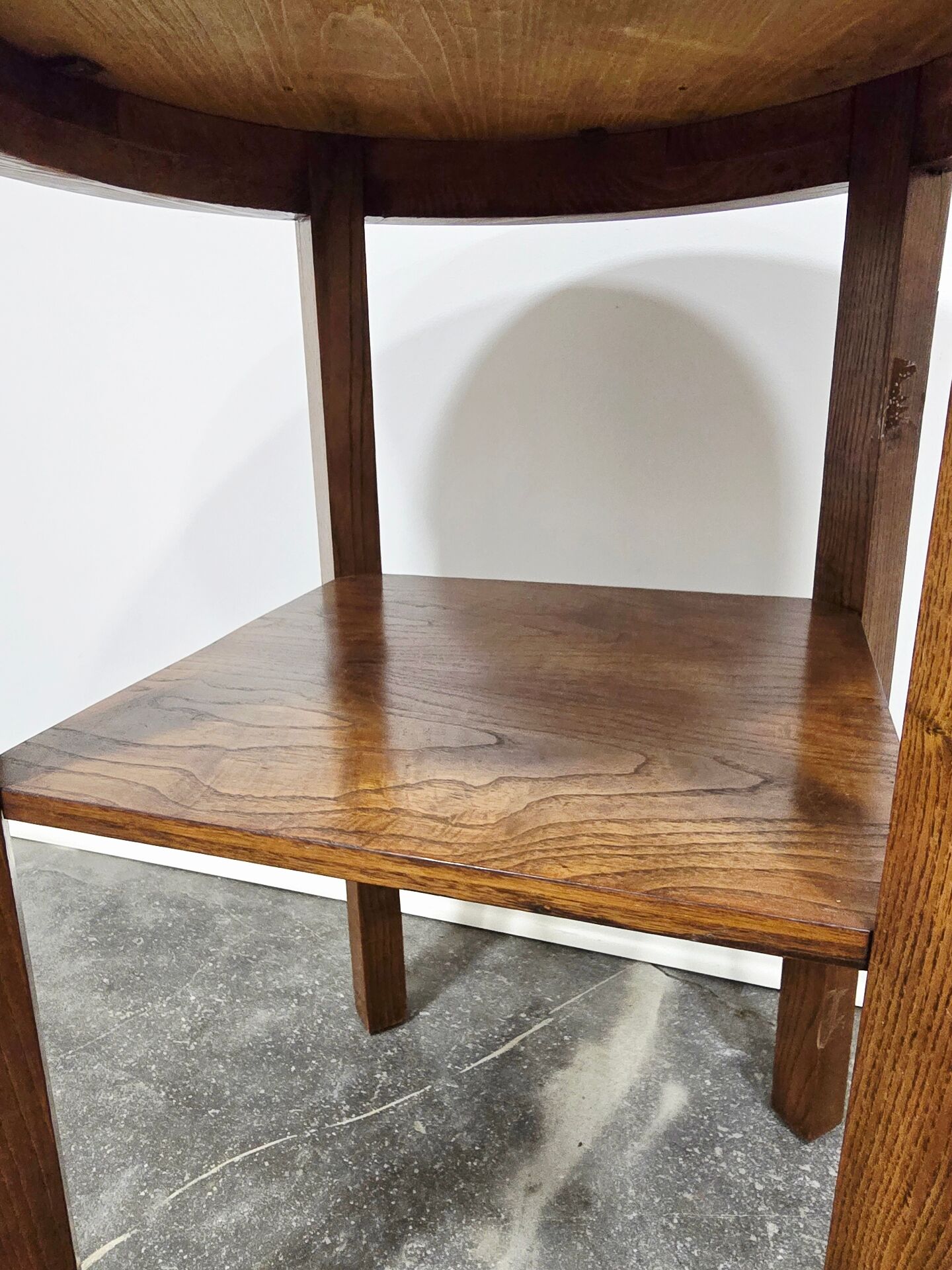 Table d'appoint en bois massif vintage des années 50