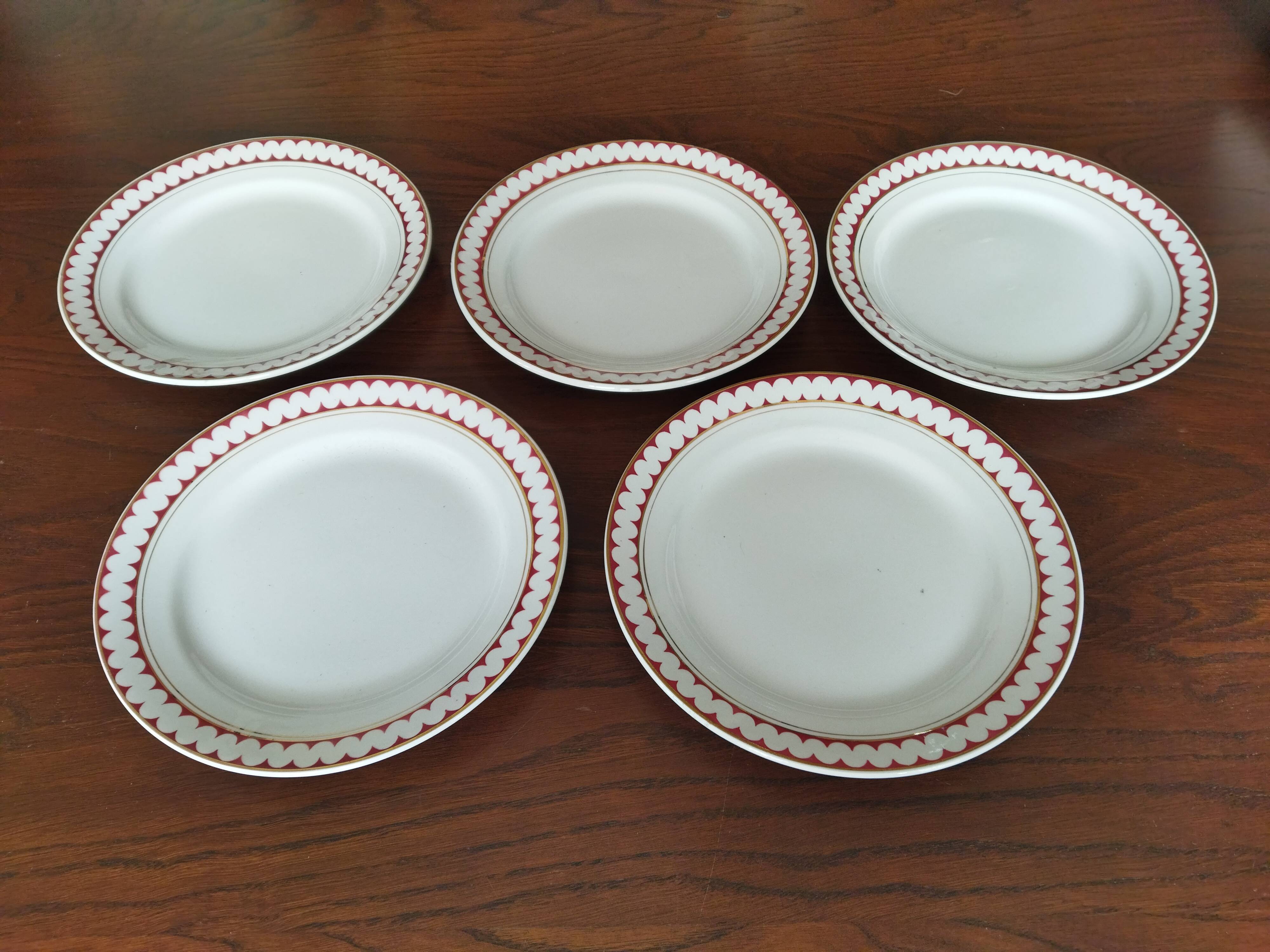 5 KG Lunéville flat plates, Madrigal model