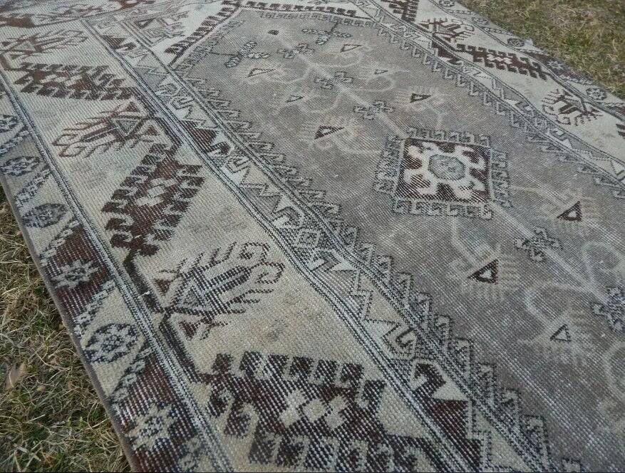 Vintage handmade Turkish rug 120x200 cm