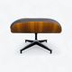 Fauteuil et repose-pieds Herman Miller Original Eames, marron et noyer