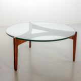 Table basse ronde en palissandre avec plateau en verre, modèle n° 104, design Sven Ellekaer
