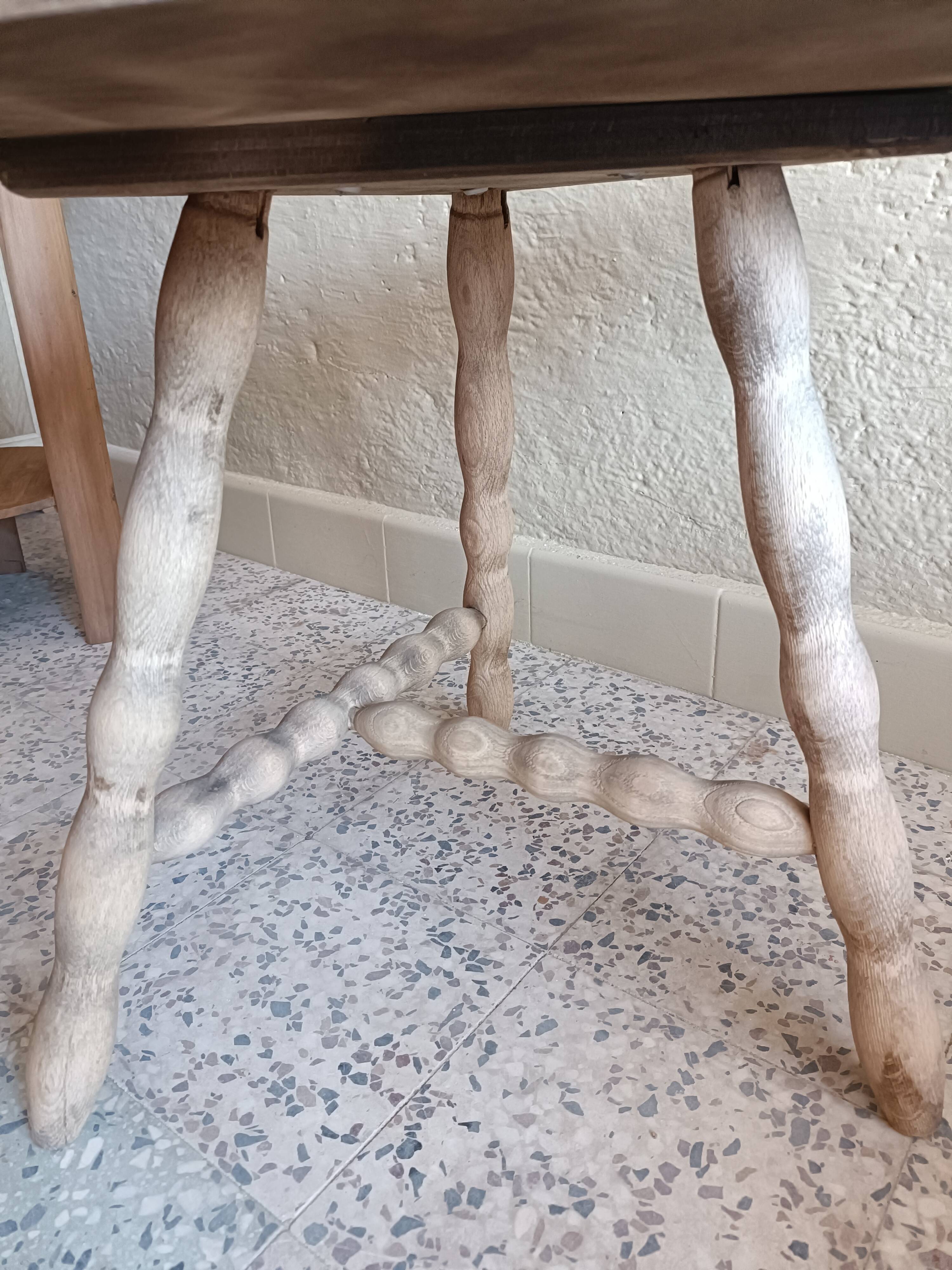 Table d'appoint ronde basse rénovée