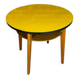 Vintage coffee table with shelf