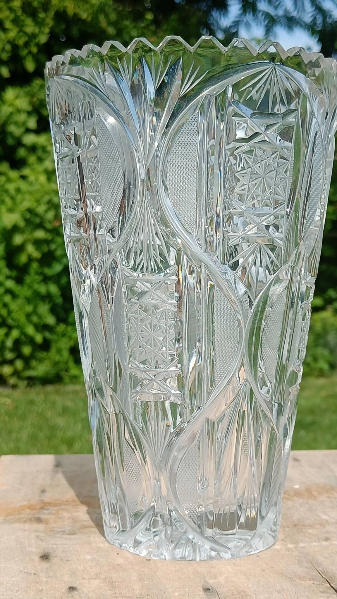 Cut glass vase in Art Deco style