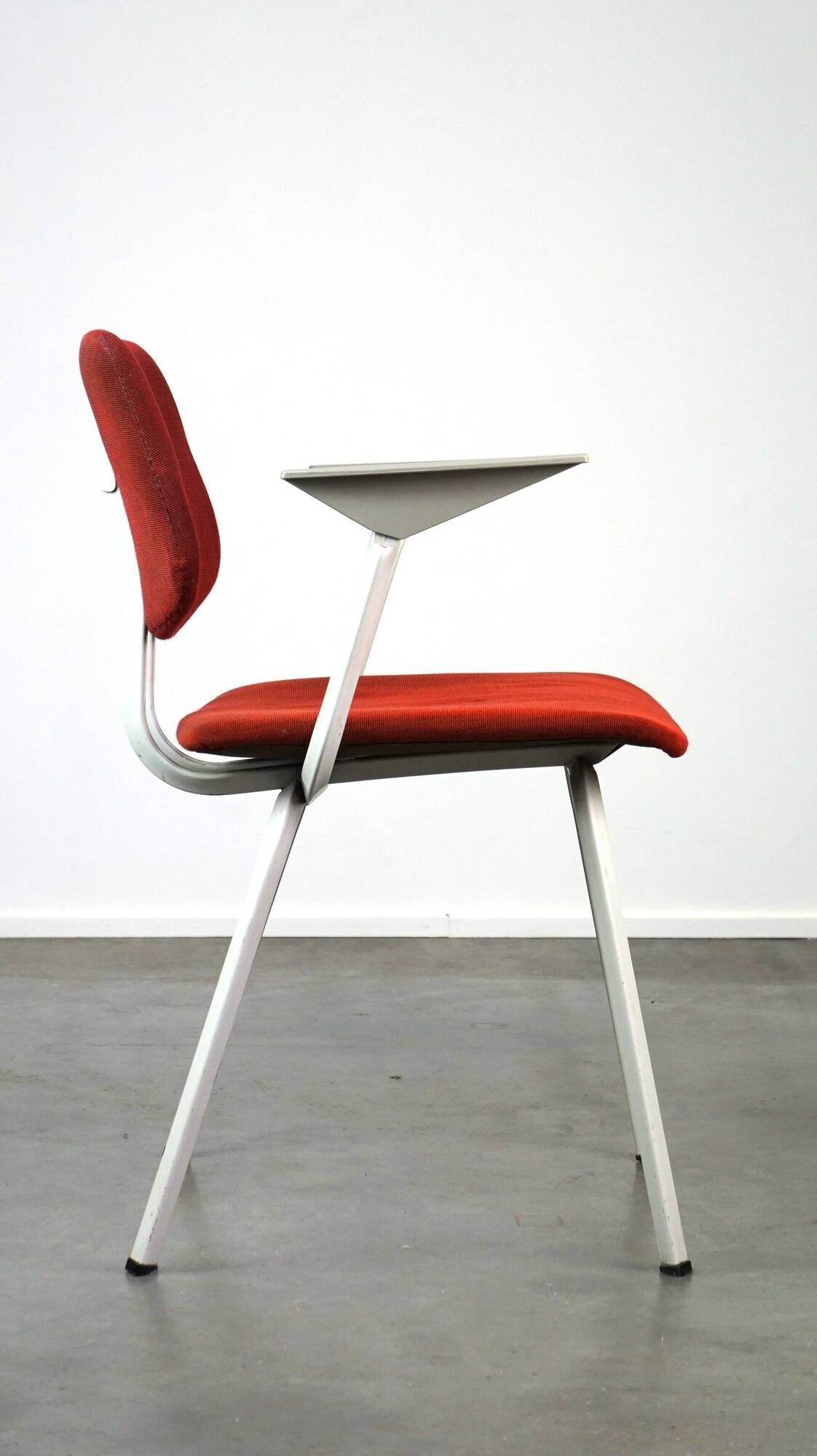 Vintage design chair by Friso Kramer for Ahrend de Cirkel from the late 1960s