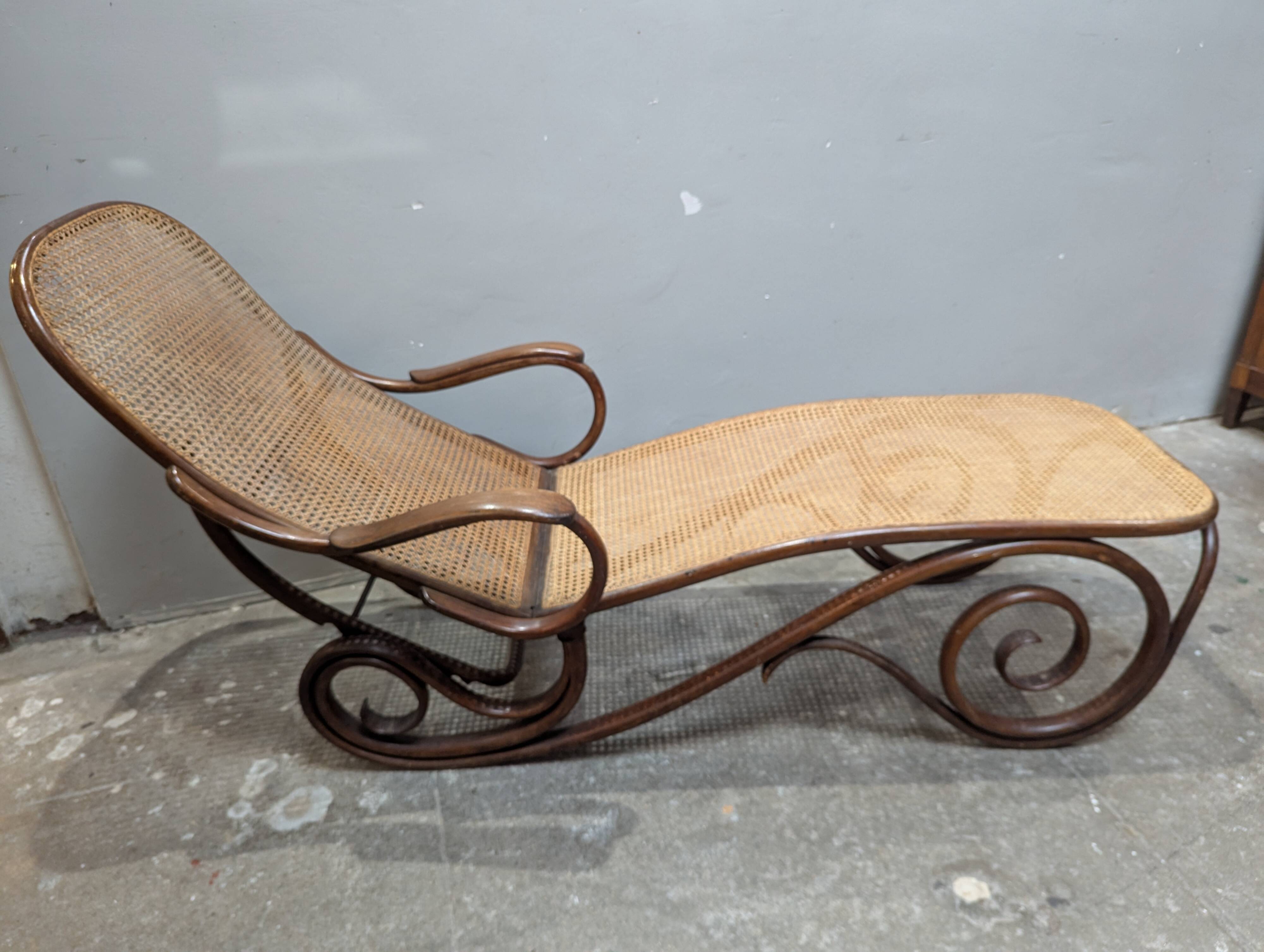Chaise longue 1900 bois courbé